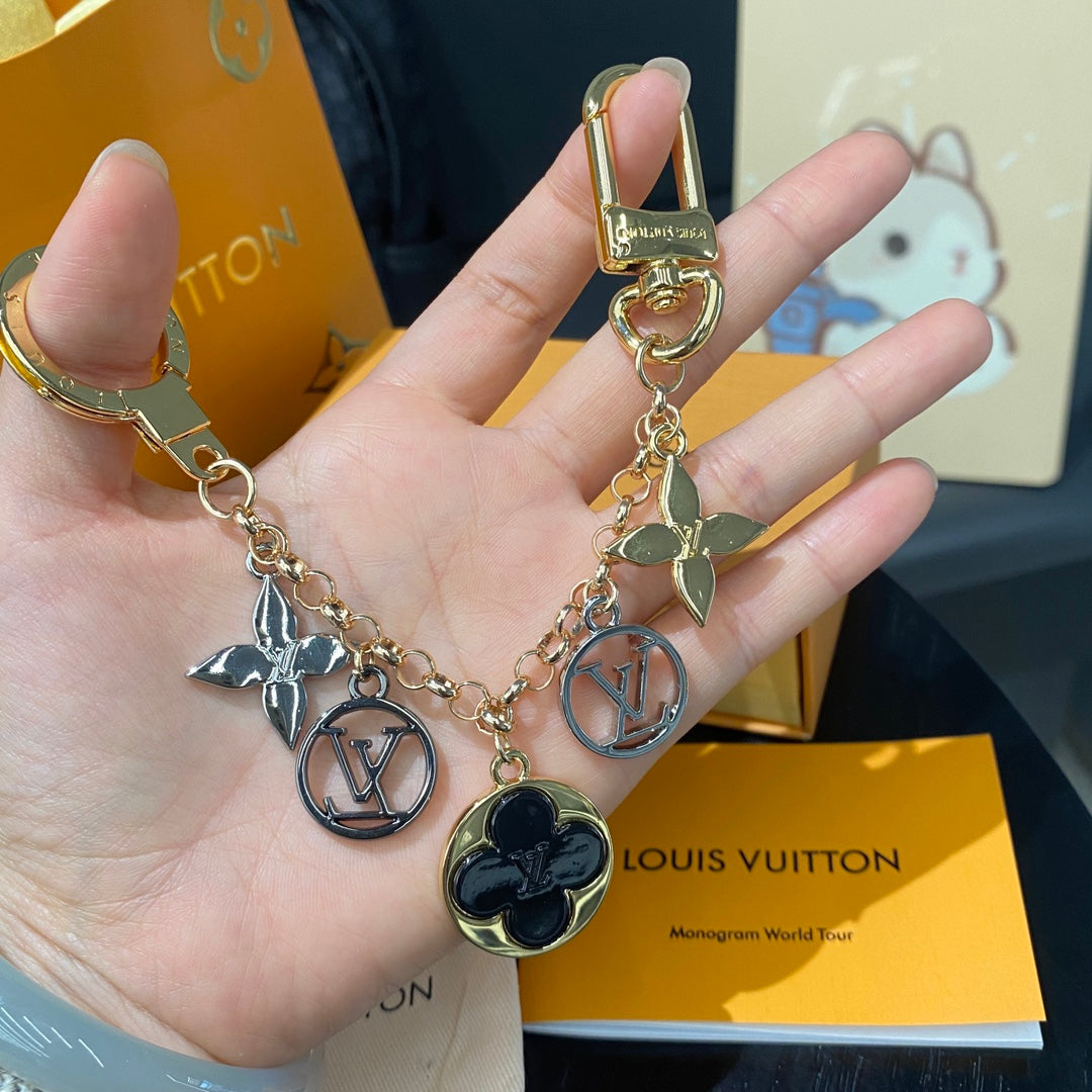 LuxluxHouse Best Quality Accessories Keychain Louis Vuitton Keychain