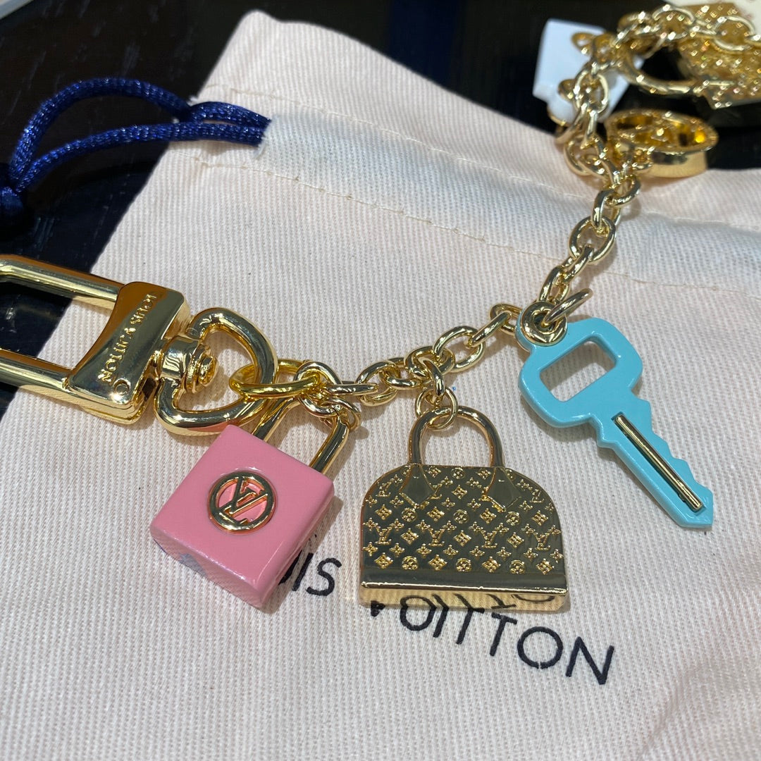 LuxluxHouse Best Quality Accessories Keychain Louis Vuitton Keychain
