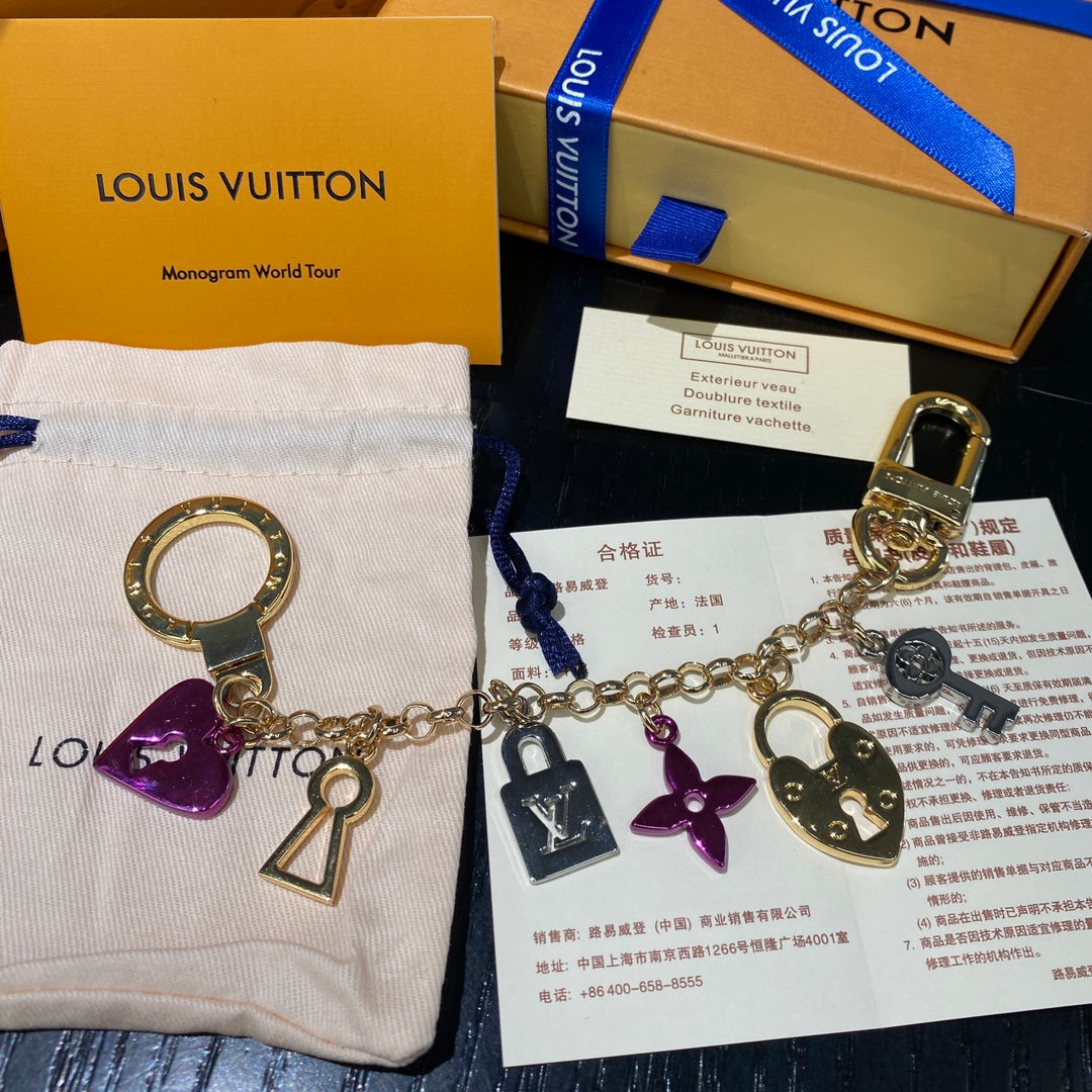 LuxluxHouse Best Quality Accessories Keychain Louis Vuitton Keychain