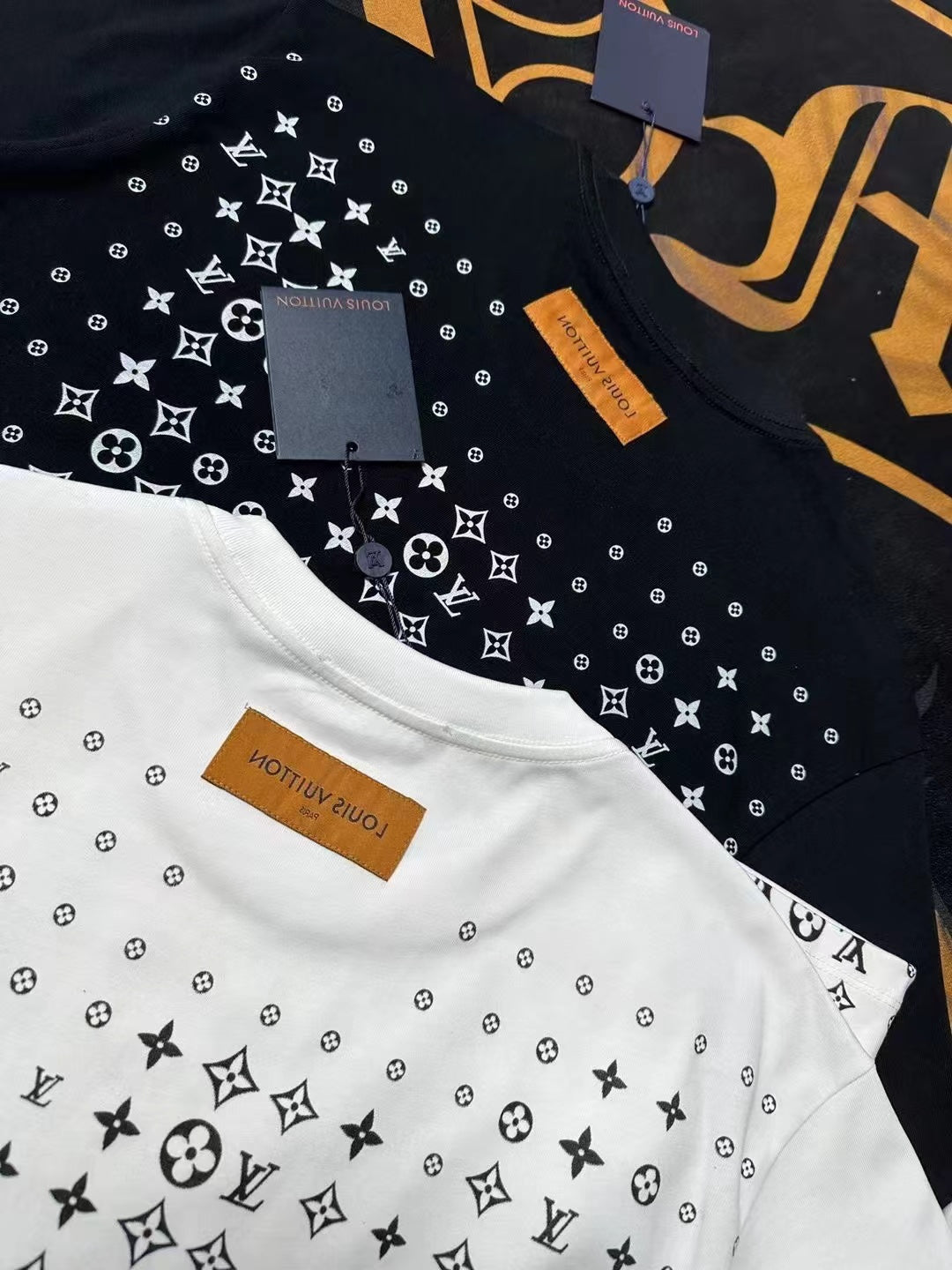 LuxluxHouse Best Quality Clothes T-shirt Louis Vuitton