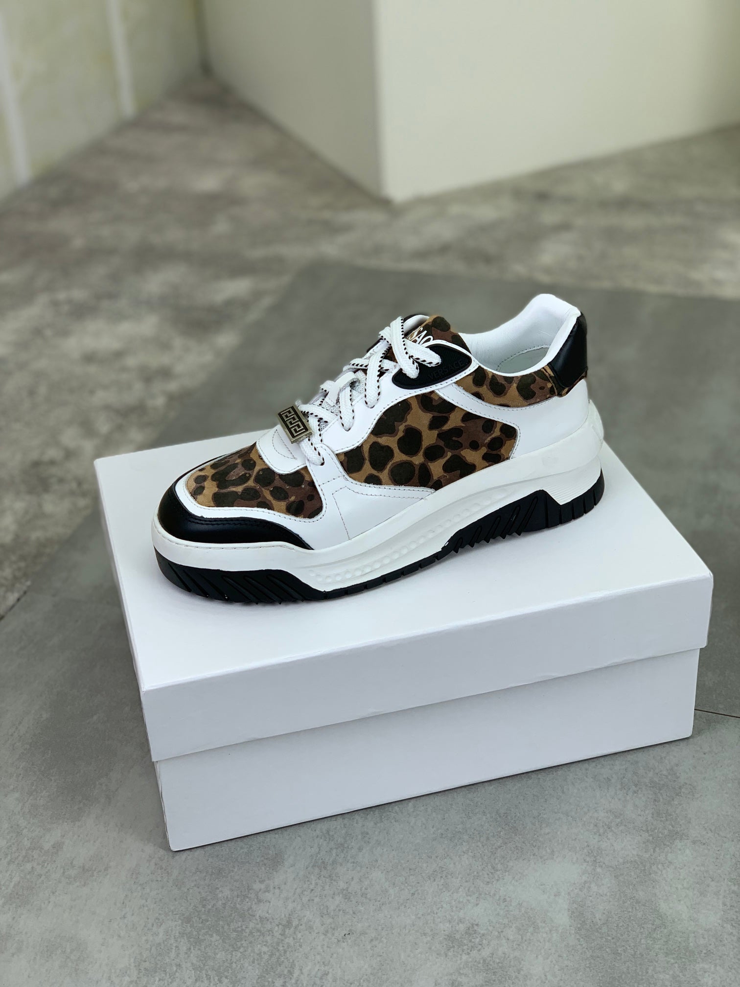 LuxluxHouse Best Quality Shoes Versace