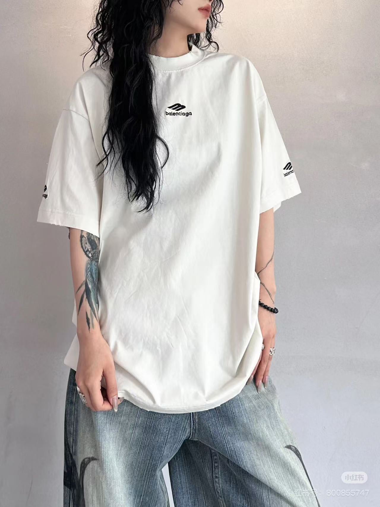 LuxluxHouse Best Quality Clothes Balenciaga T-shirt