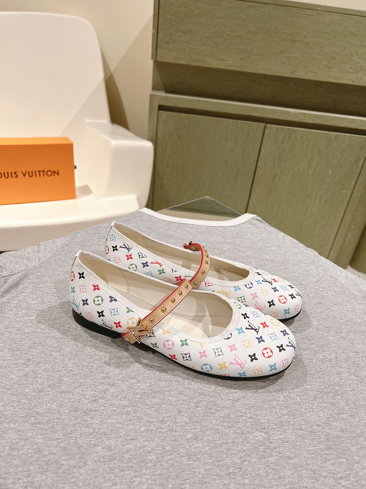 LuxluxHouse Best Quality Women Shoes Louis Vuitton