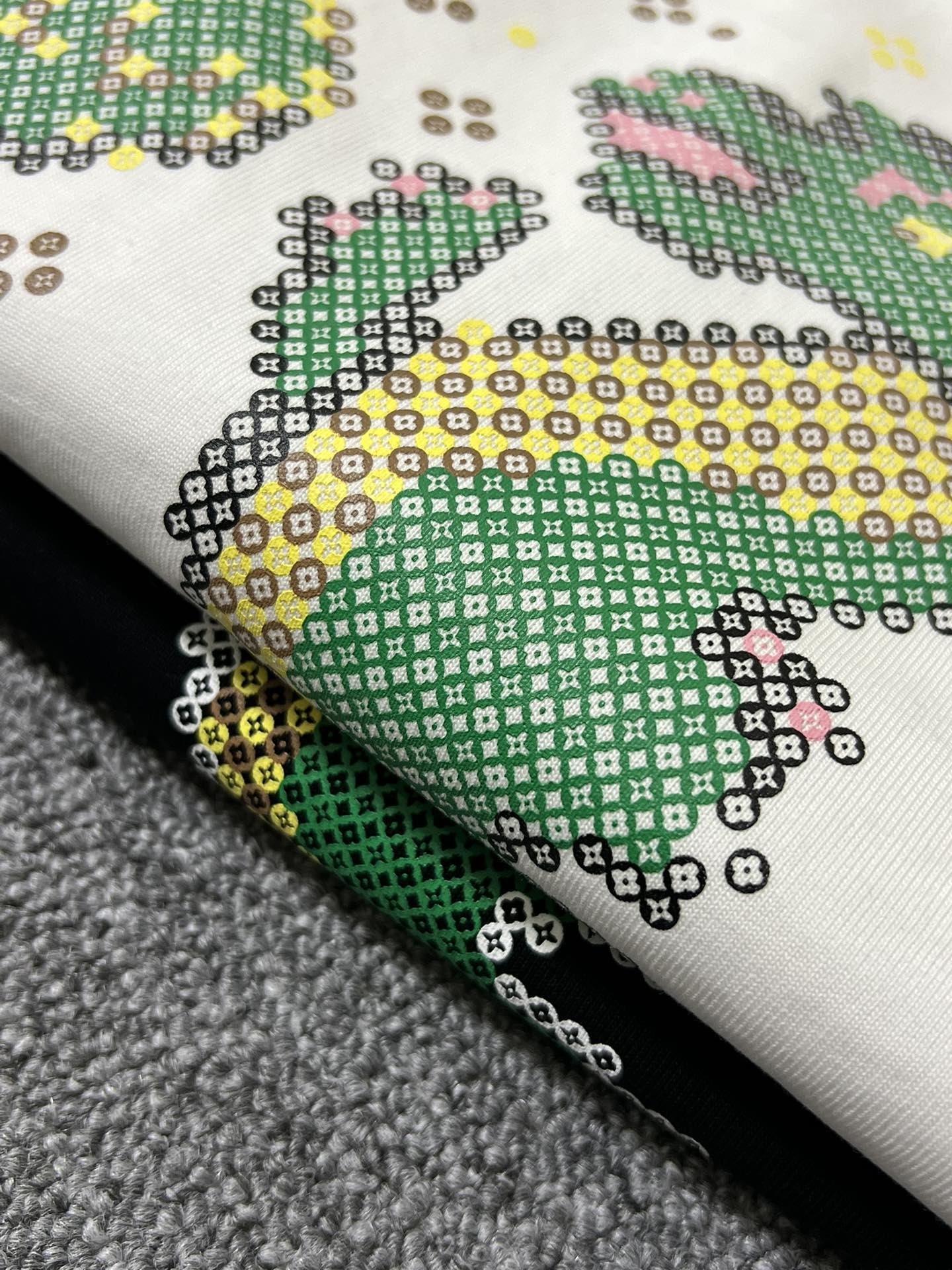 LuxluxHouse Best Quality Clothes T-shirt Louis Vuitton