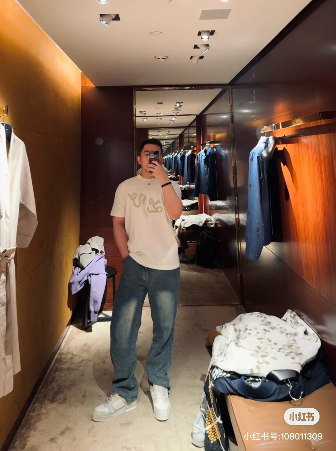 LuxluxHouse Best Quality Clothes T-shirt Louis Vuitton