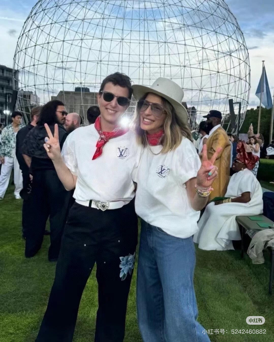 LuxluxHouse Best Quality Clothes T-shirt Louis Vuitton