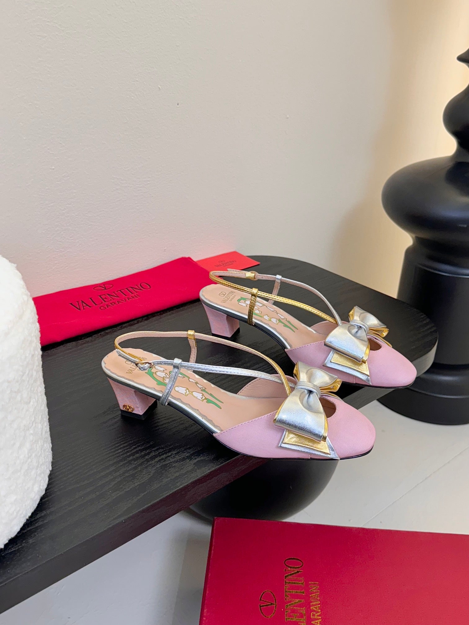 LuxluxHouse Best Quality Valentino Women Shoes