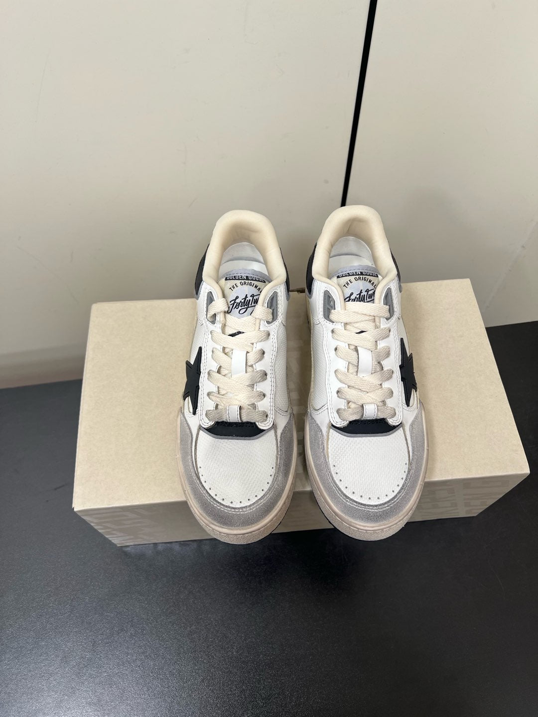 LuxluxHouse Best Quality Shoes Golden Goose