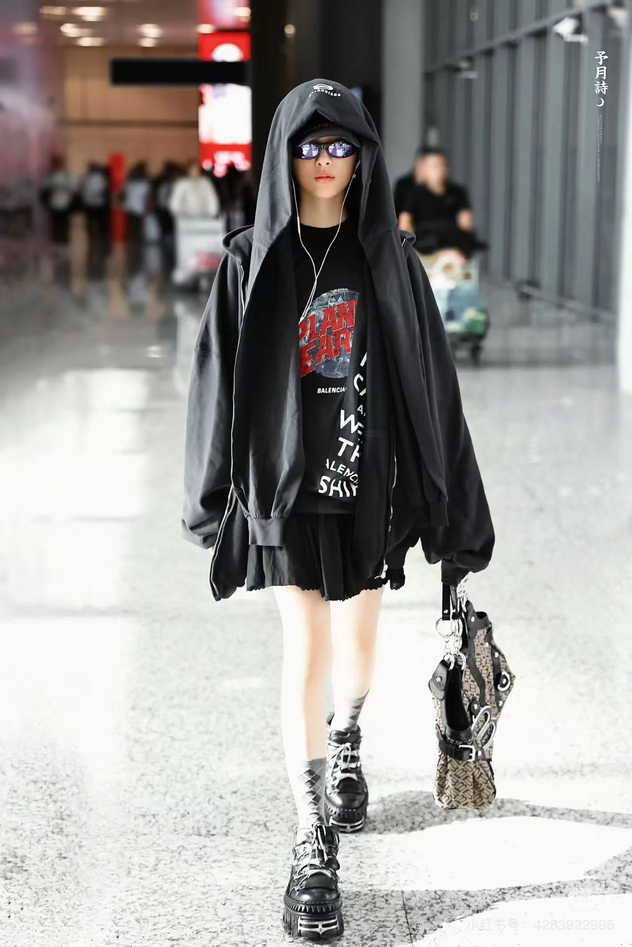 LuxluxHouse Best Quality Clothes Balenciaga T-shirt