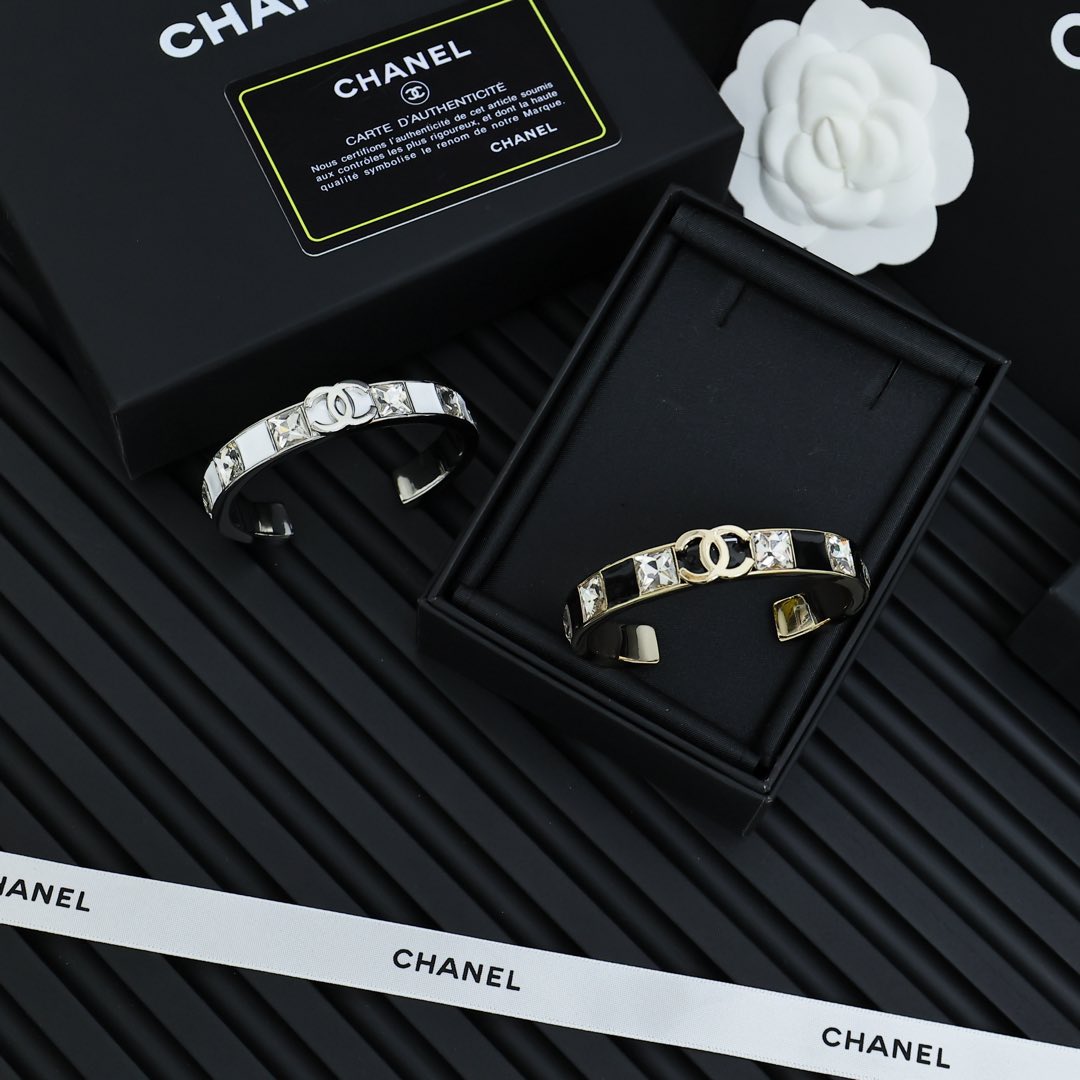 LuxluxHouse Best Quality Accessories Bracelet Bracelet Earrings Chanel Earrings