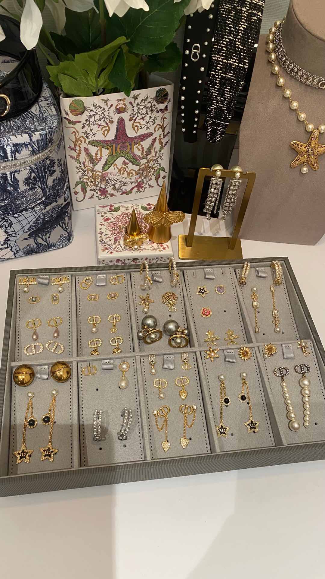 LuxluxHouse Best Quality Accessories  Dior