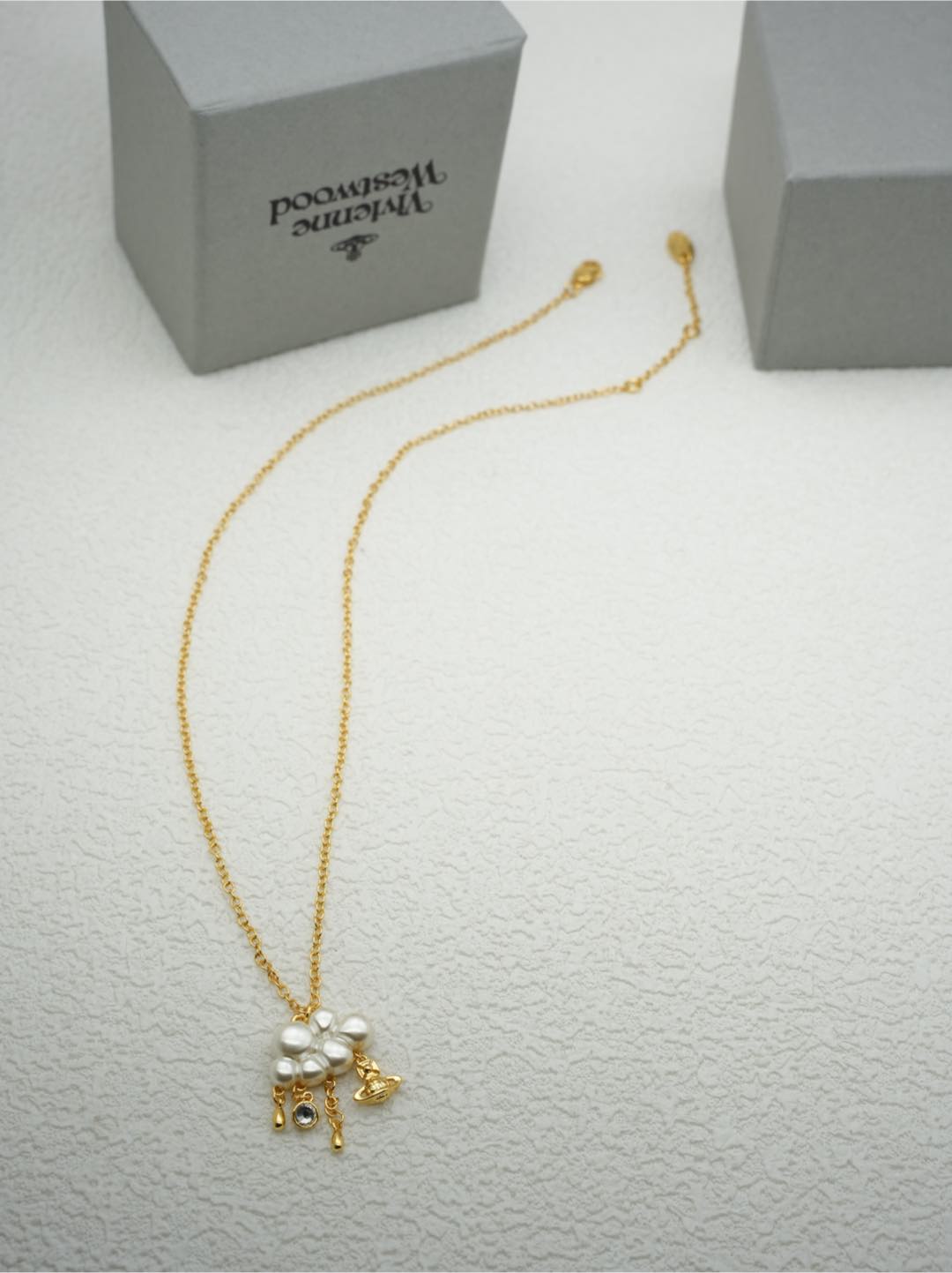 LuxluxHouse Best Quality Accessories Vivienne Westwood