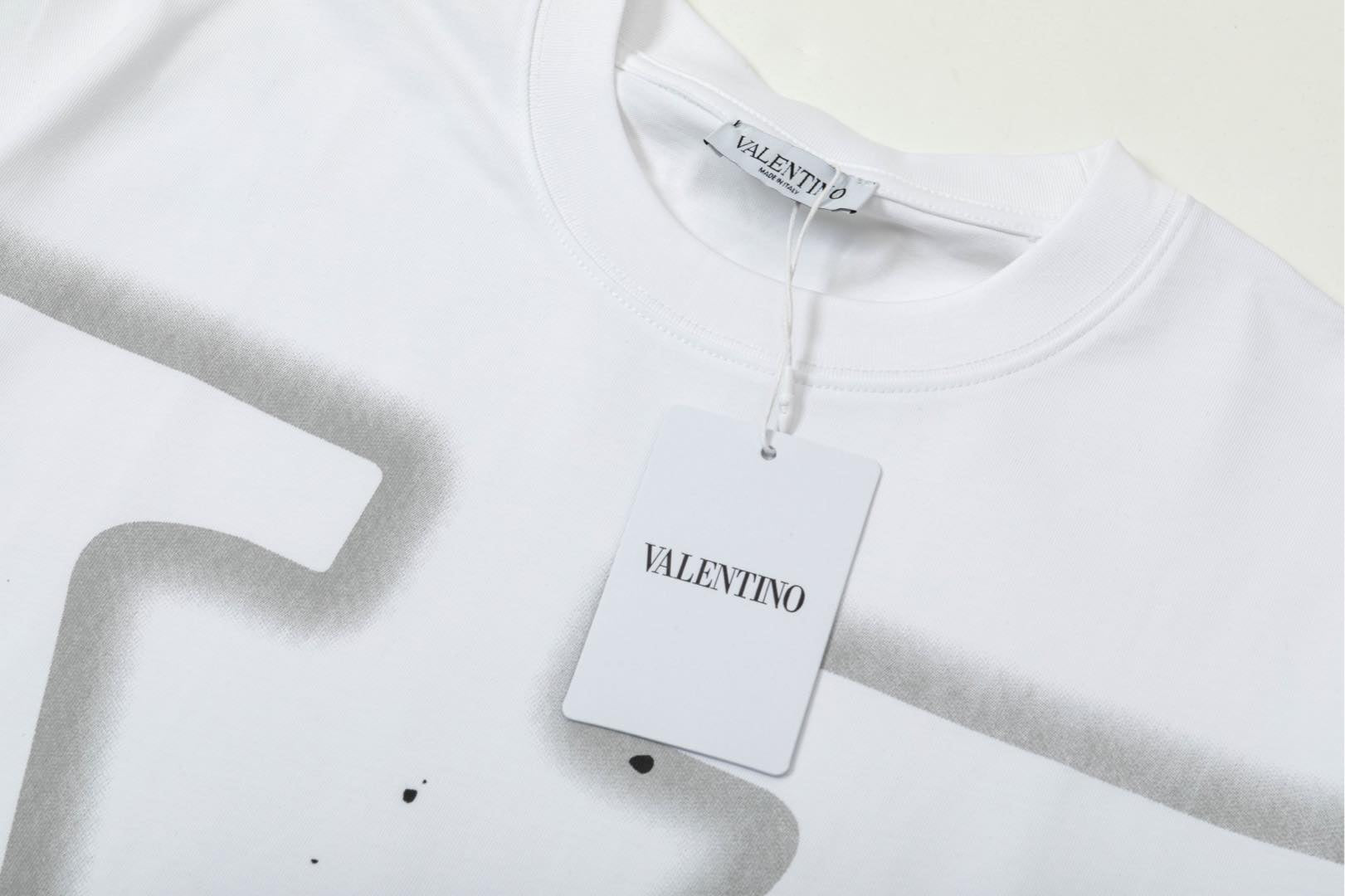 LuxluxHouse Best Quality Clothes Valentino T-shirt