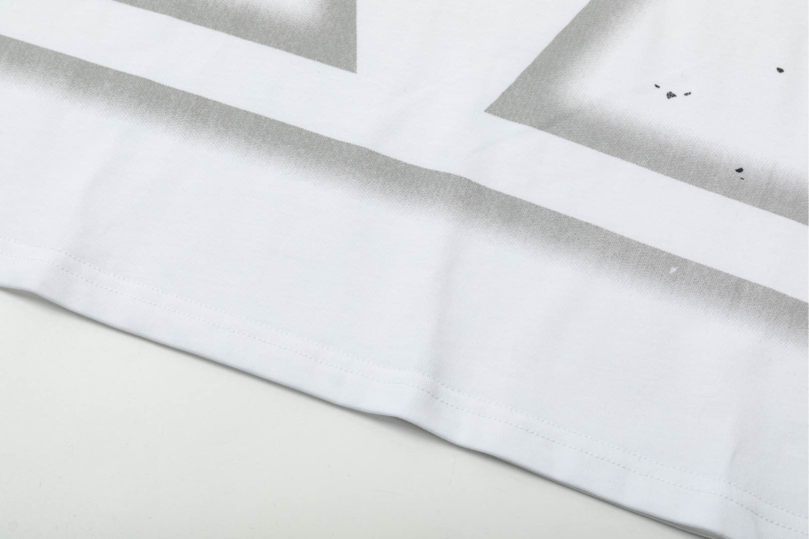 LuxluxHouse Best Quality Clothes Valentino T-shirt