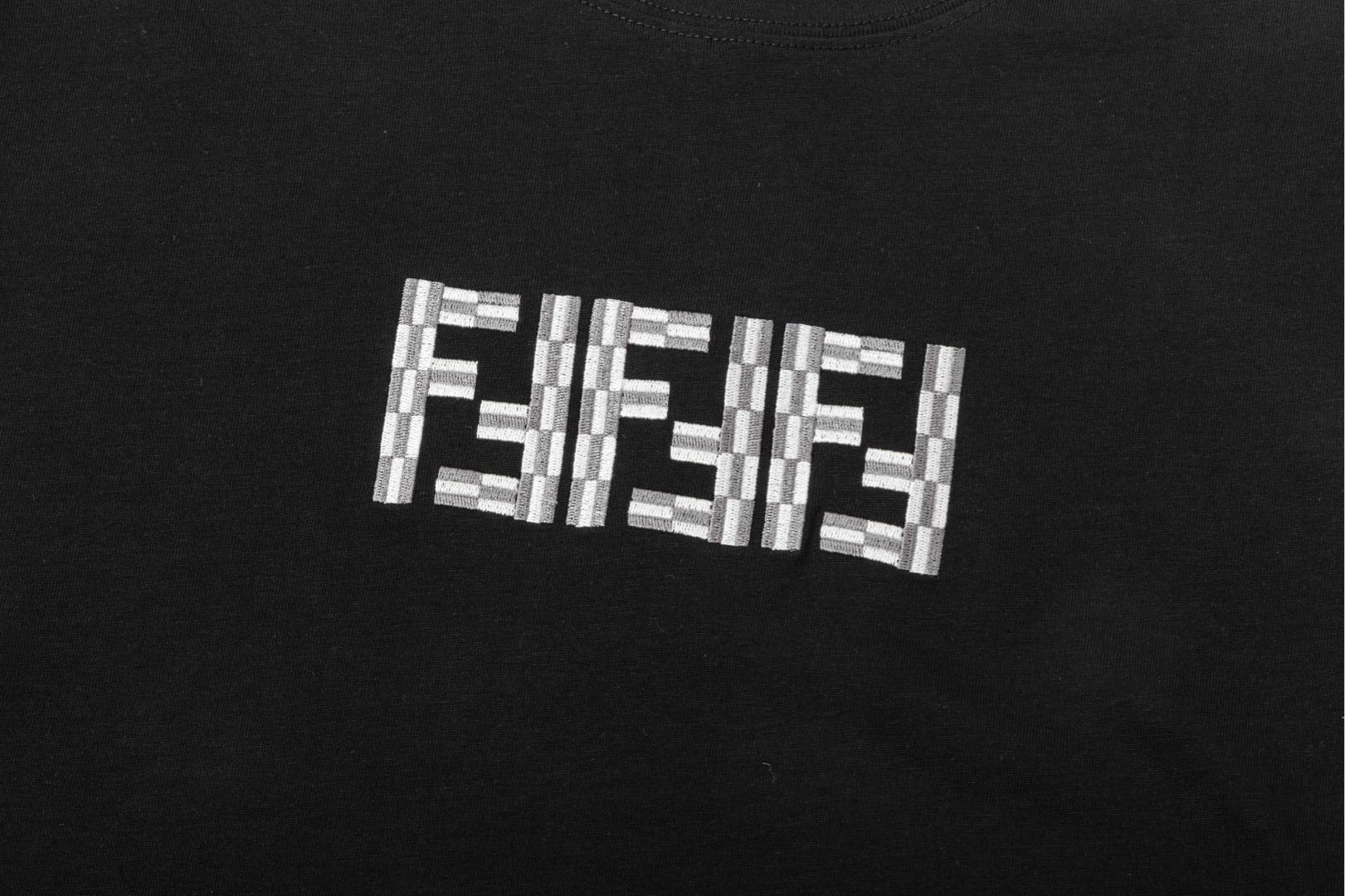 LuxluxHouse Best Quality Clothes Fendi T-shirt