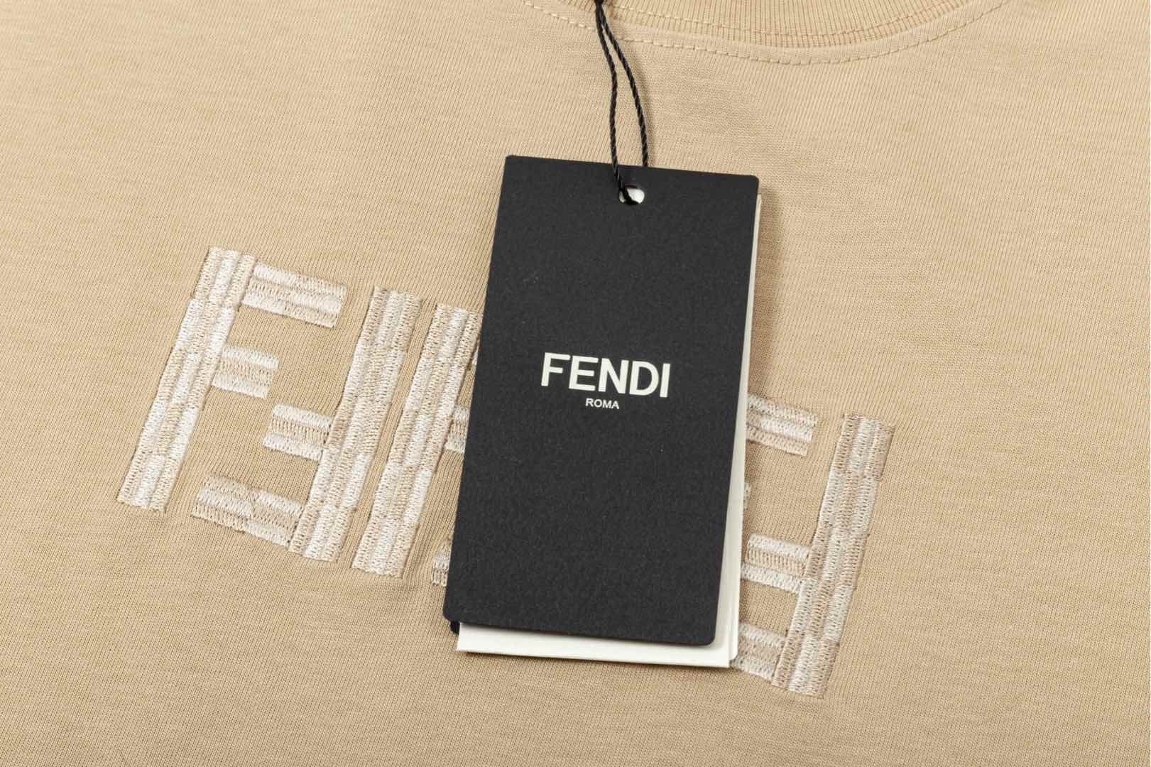 LuxluxHouse Best Quality Clothes Fendi T-shirt