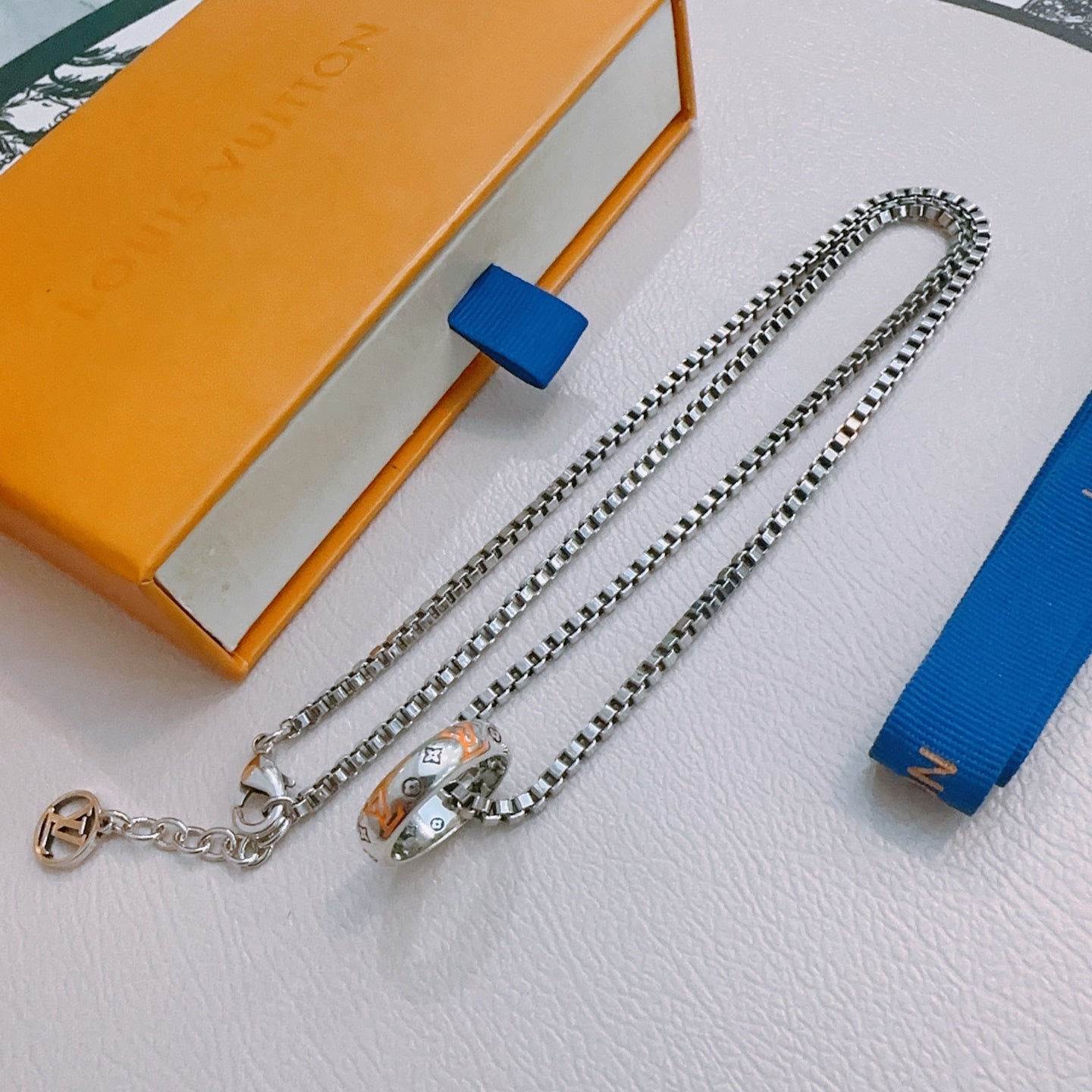 LuxluxHouse Best Quality Accessories Louis Vuitton