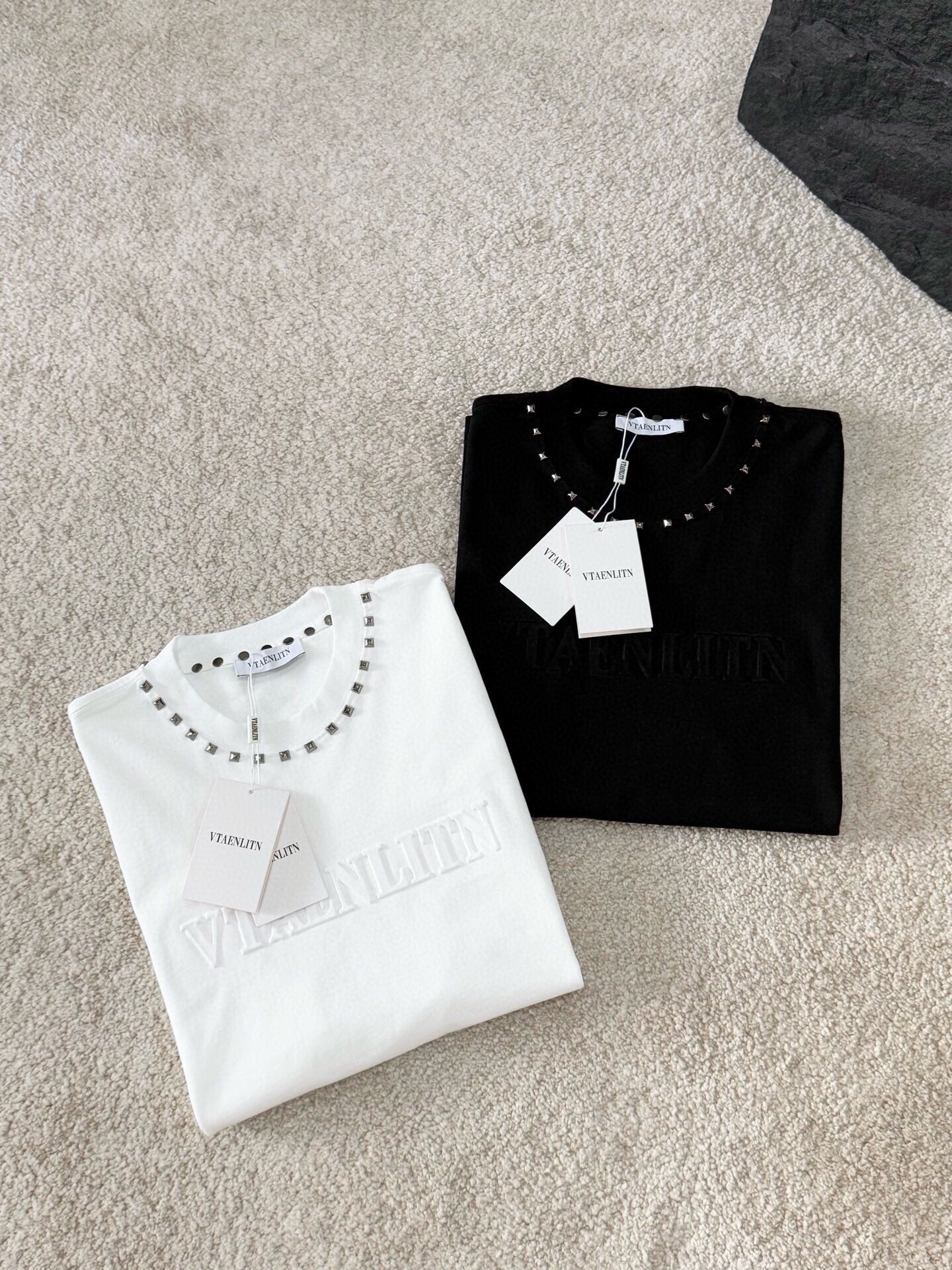 LuxluxHouse Best Quality Clothes T-shirt Valentino