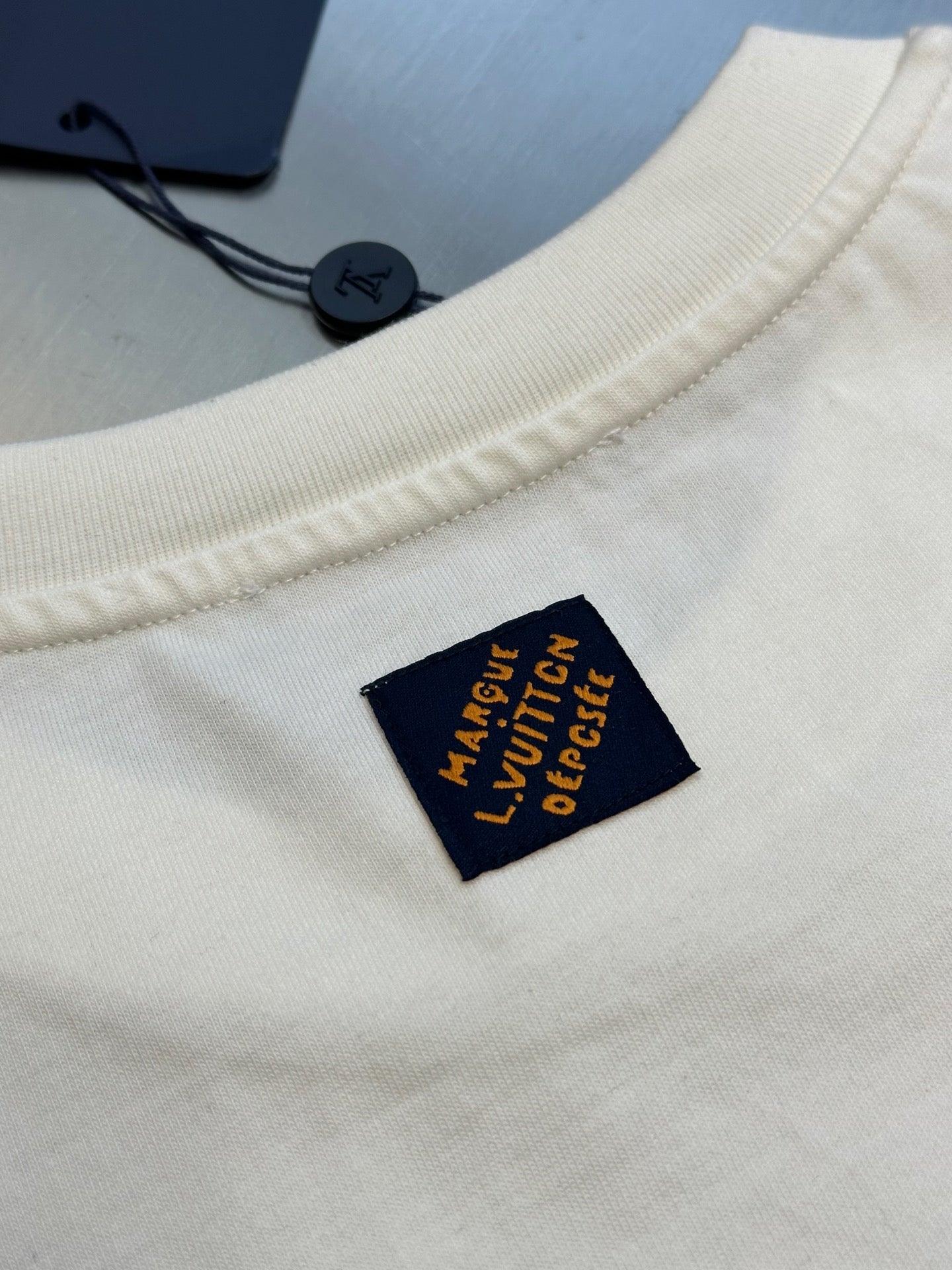 LuxluxHouse Best Quality Clothes T-shirt Louis Vuitton