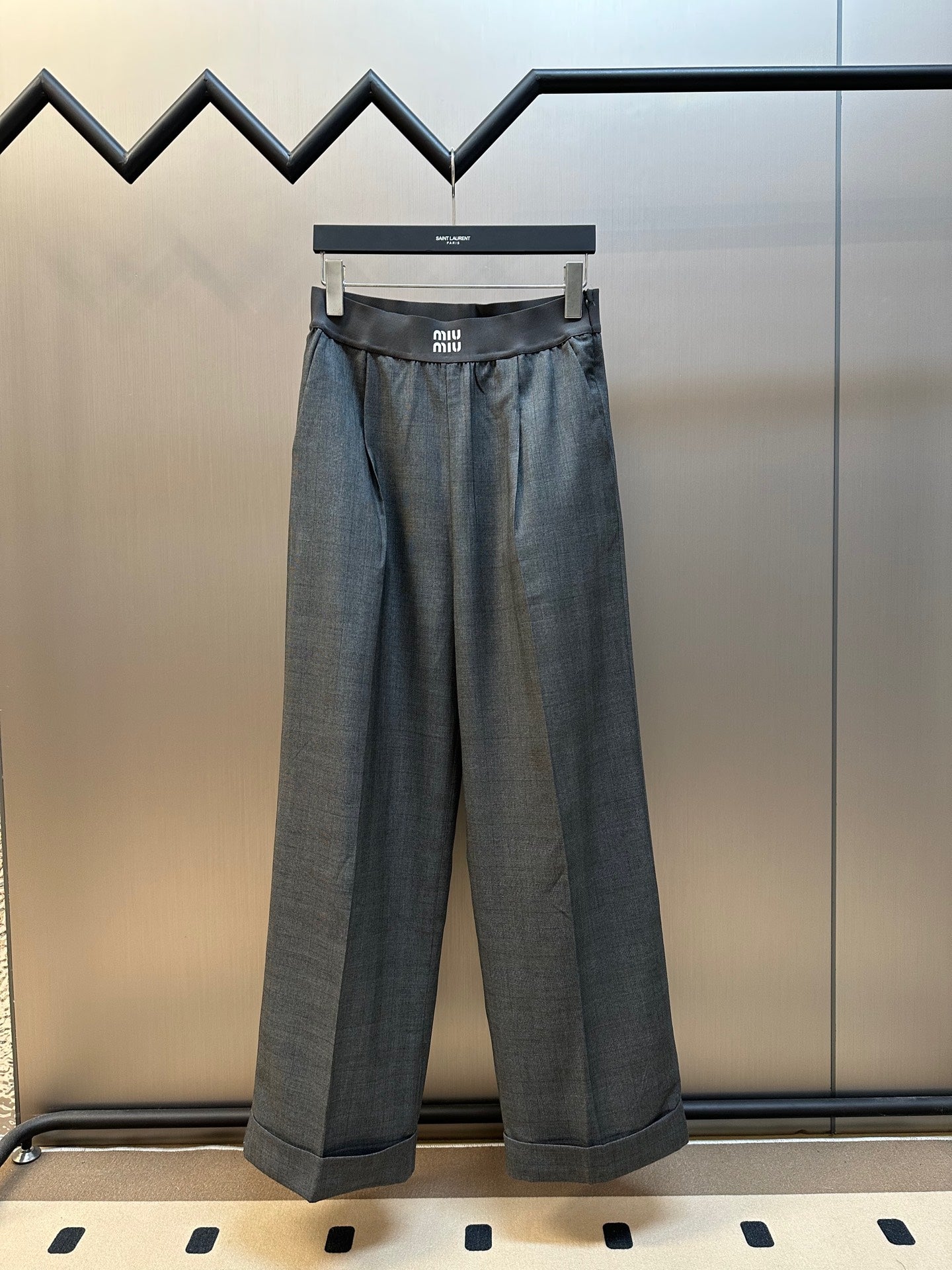 LuxluxHouse Best Quality Clothes Miu Miu Pants