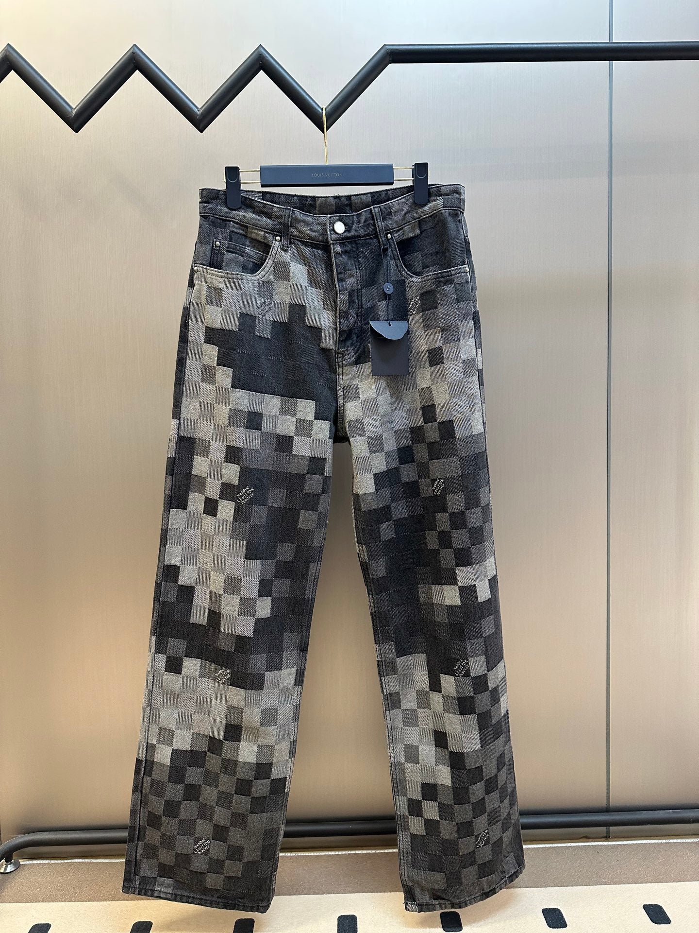LuxluxHouse Best Quality Clothes Pants Coats & Jackets Louis Vuitton