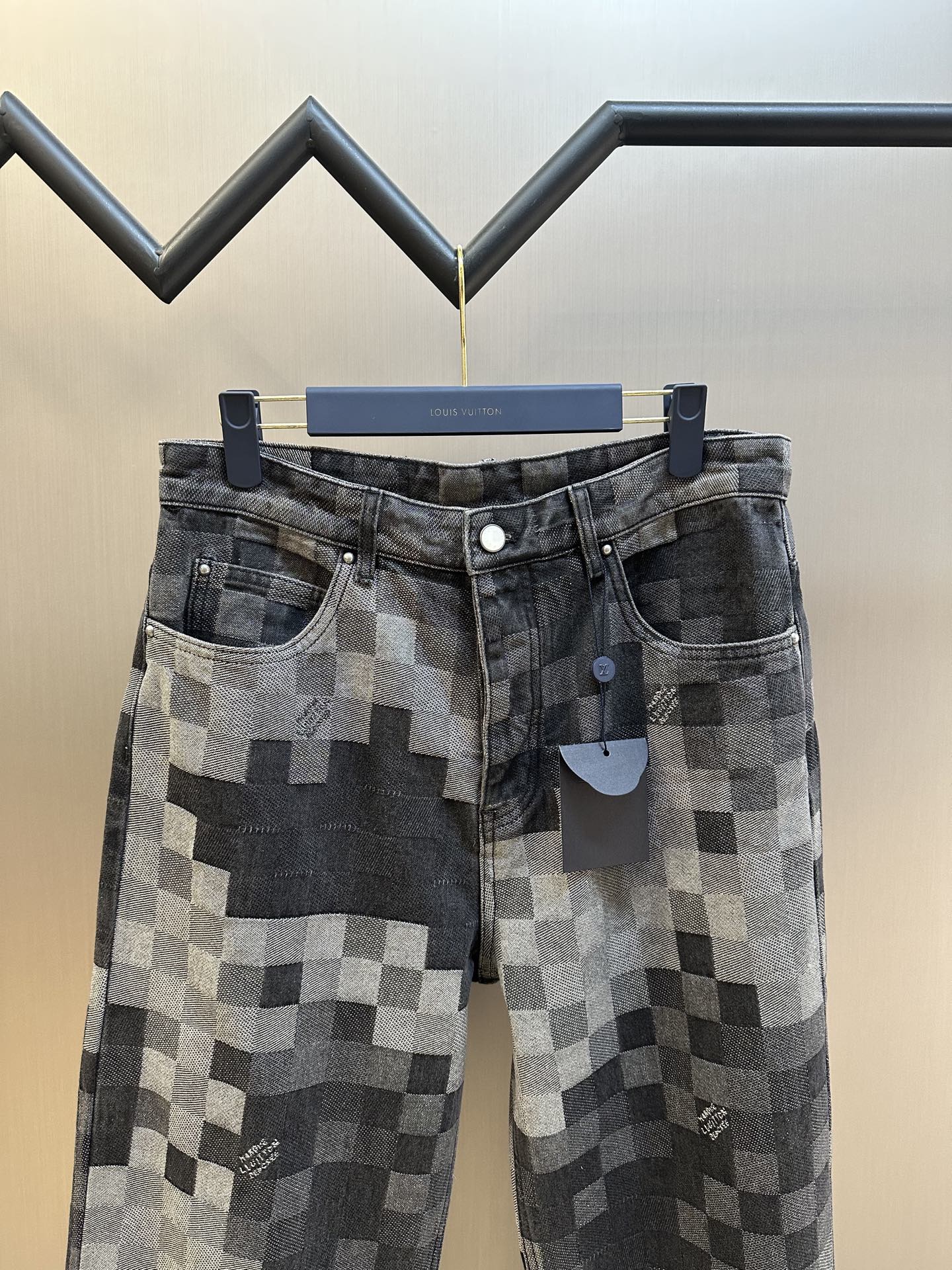 LuxluxHouse Best Quality Clothes Pants Coats & Jackets Louis Vuitton