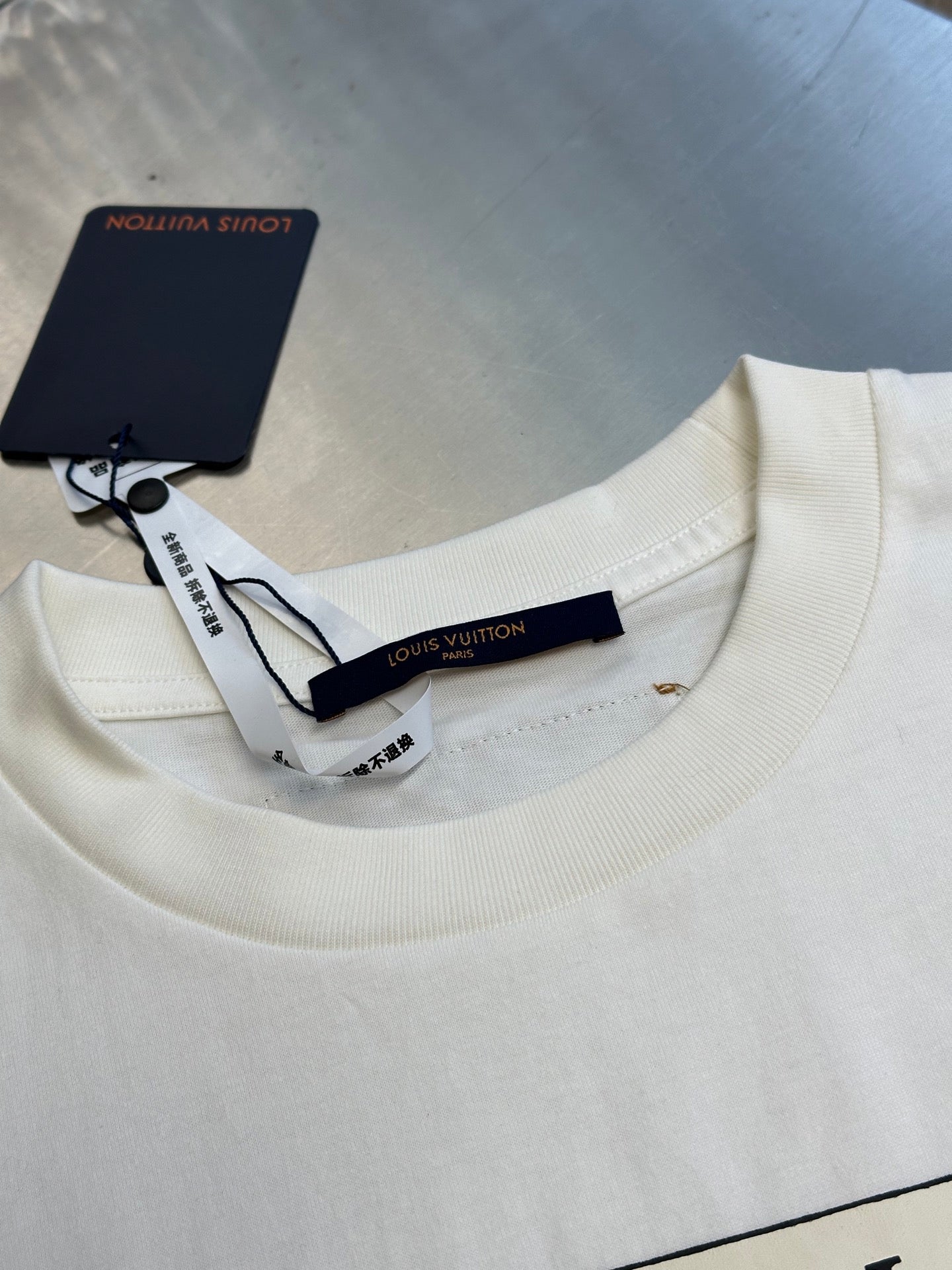 LuxluxHouse Best Quality Clothes T-shirt Louis Vuitton