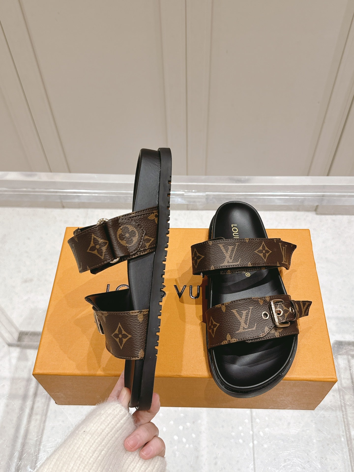 LuxluxHouse Best Quality Women Shoes Louis Vuitton