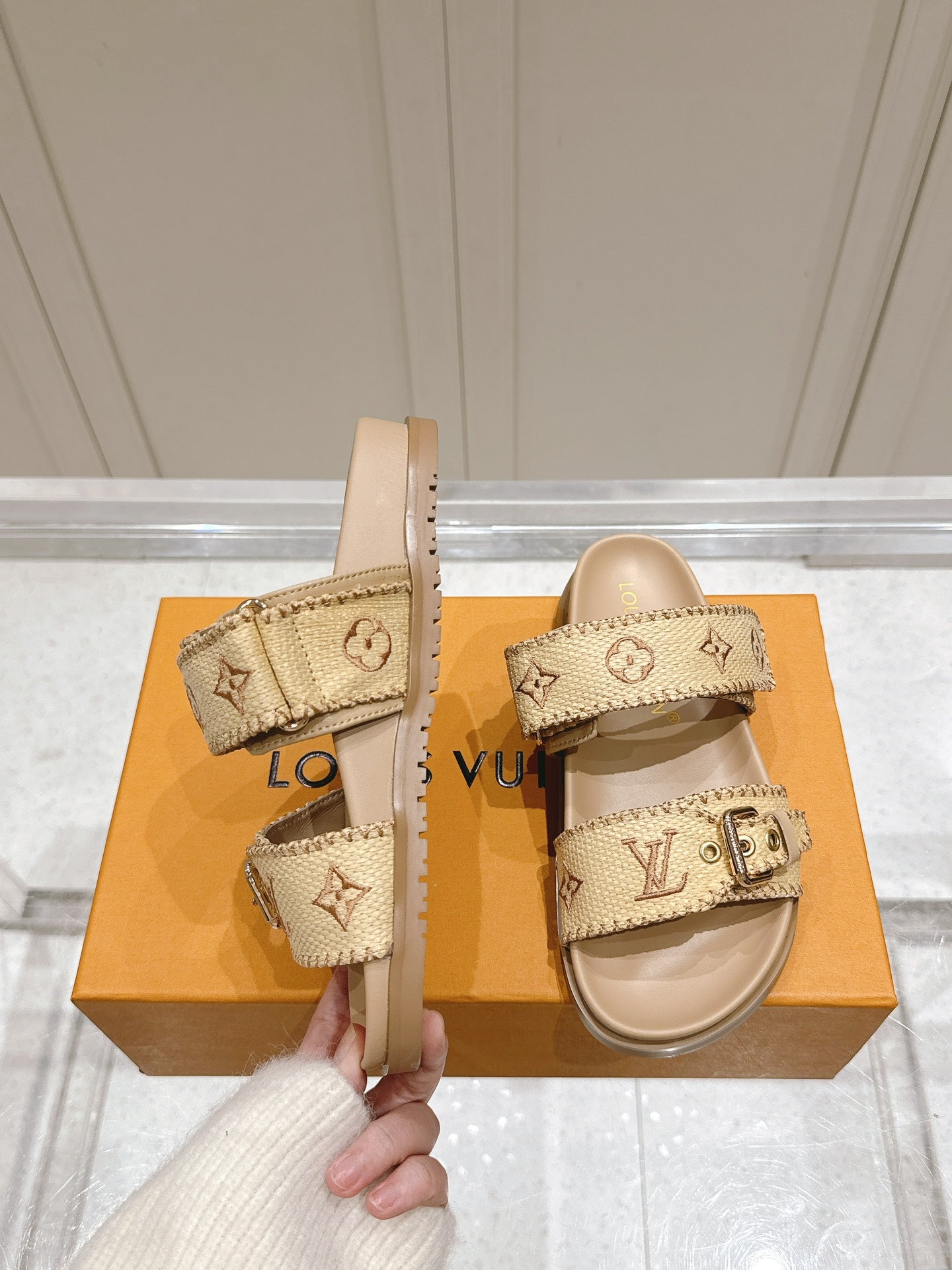 LuxluxHouse Best Quality Women Shoes Louis Vuitton