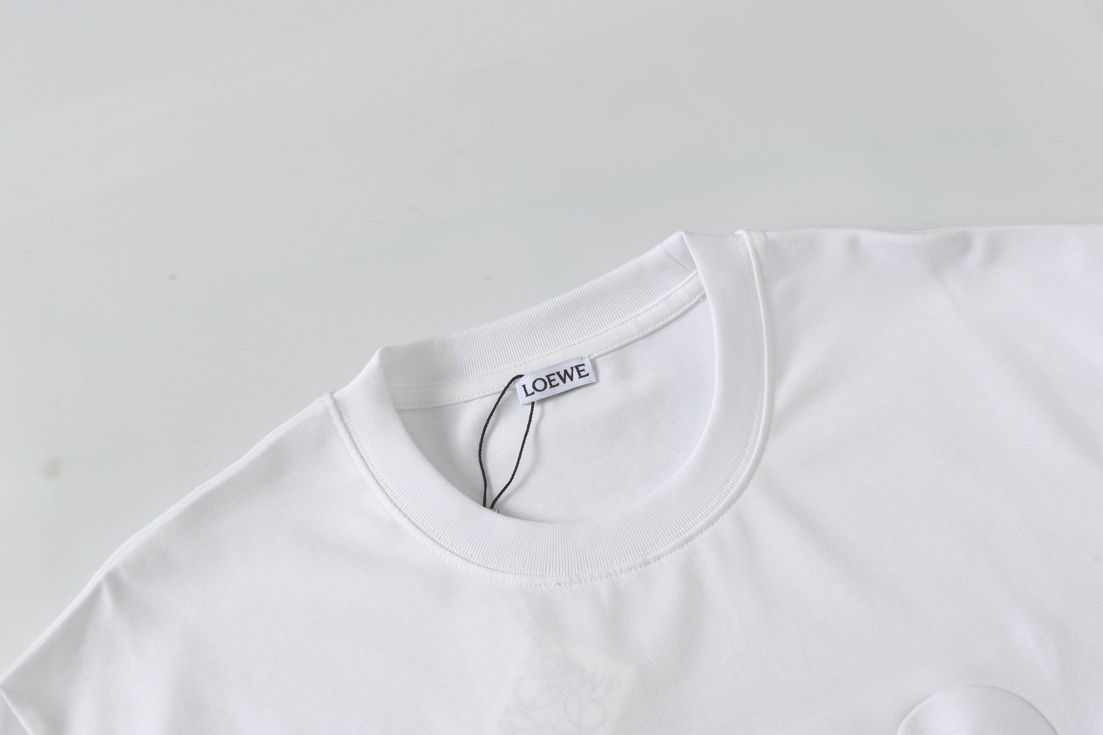 LuxluxHouse Best Quality Clothes T-shirt Loewe