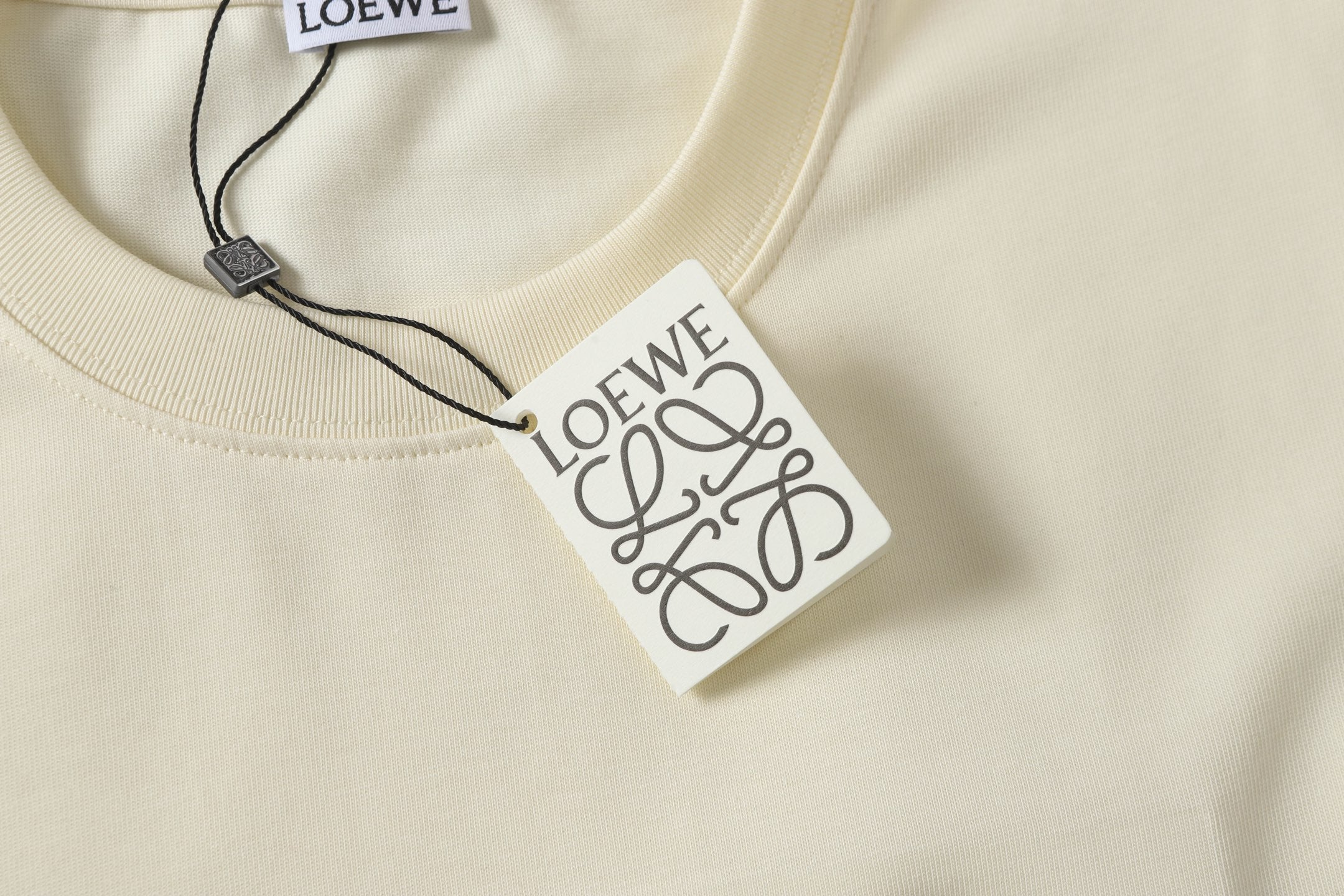 LuxluxHouse Best Quality Clothes T-shirt Loewe