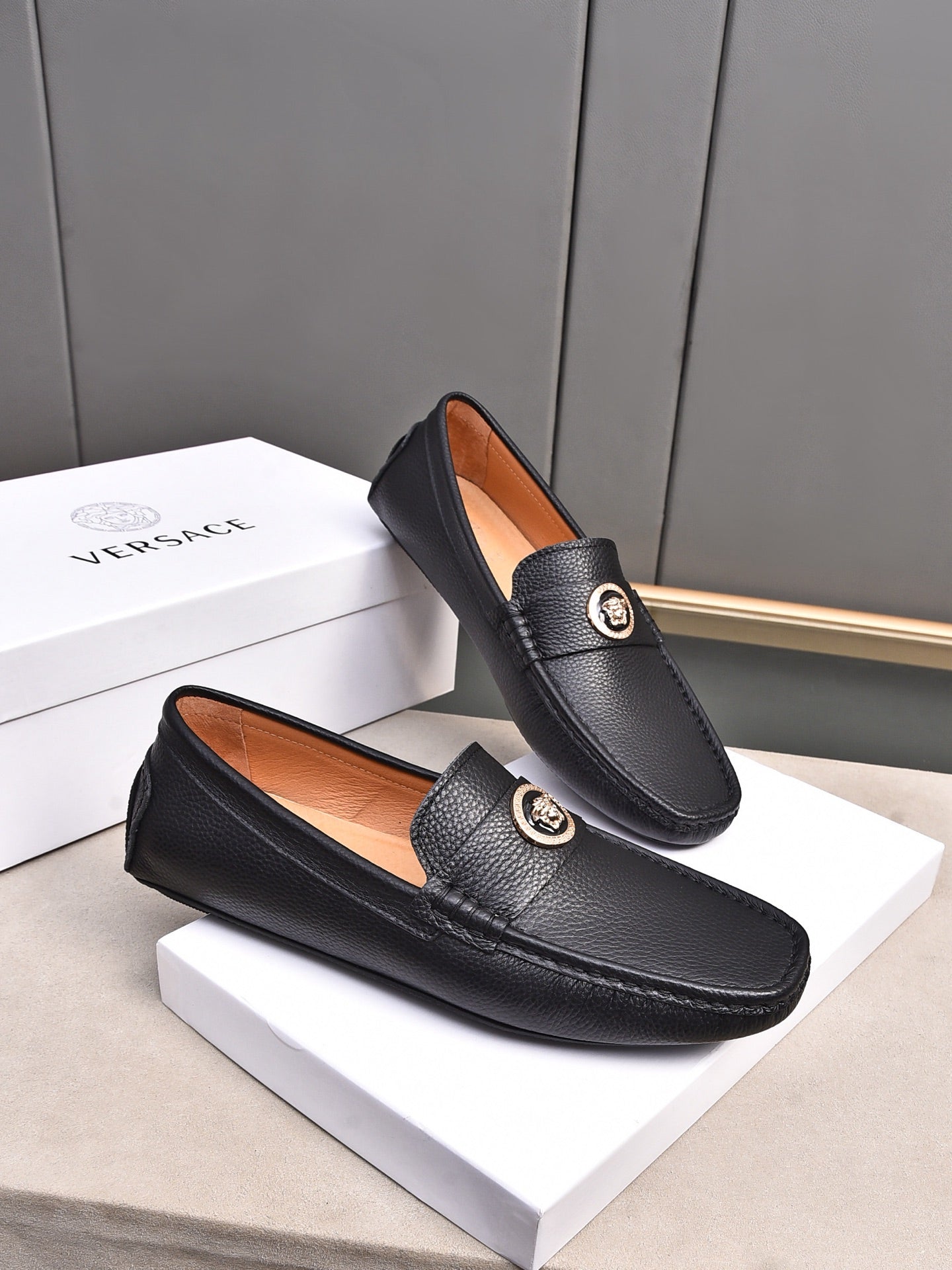 LuxluxHouse Best Quality Shoes Versace