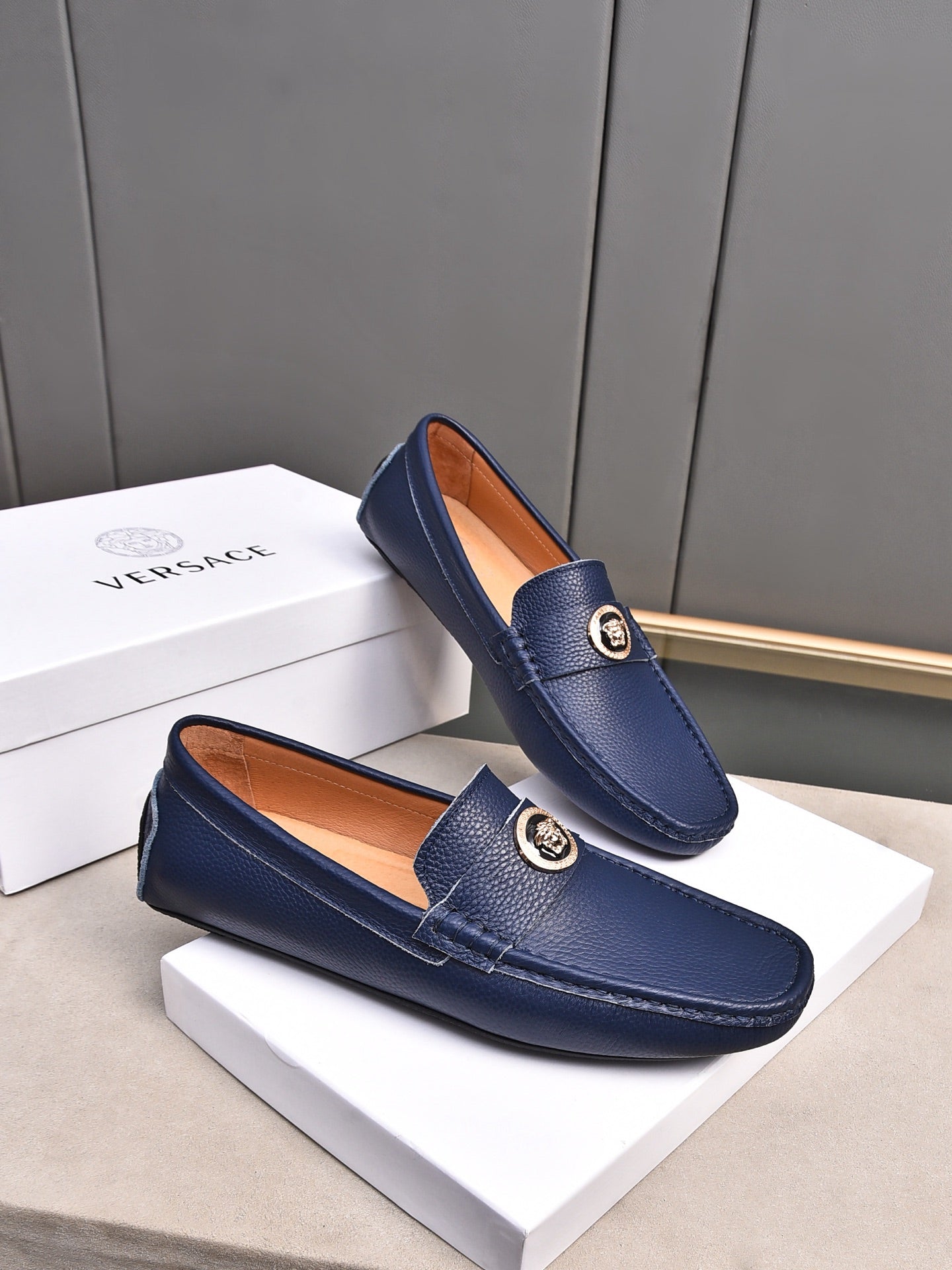 LuxluxHouse Best Quality Shoes Versace