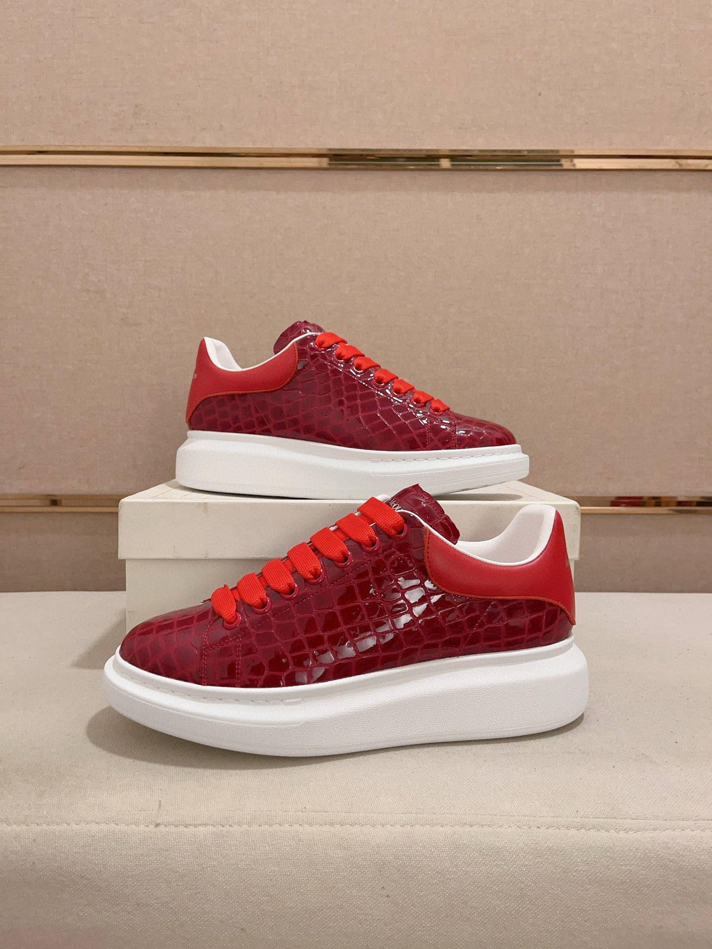 LuxluxHouse Best Quality Shoes Alexander McQueen