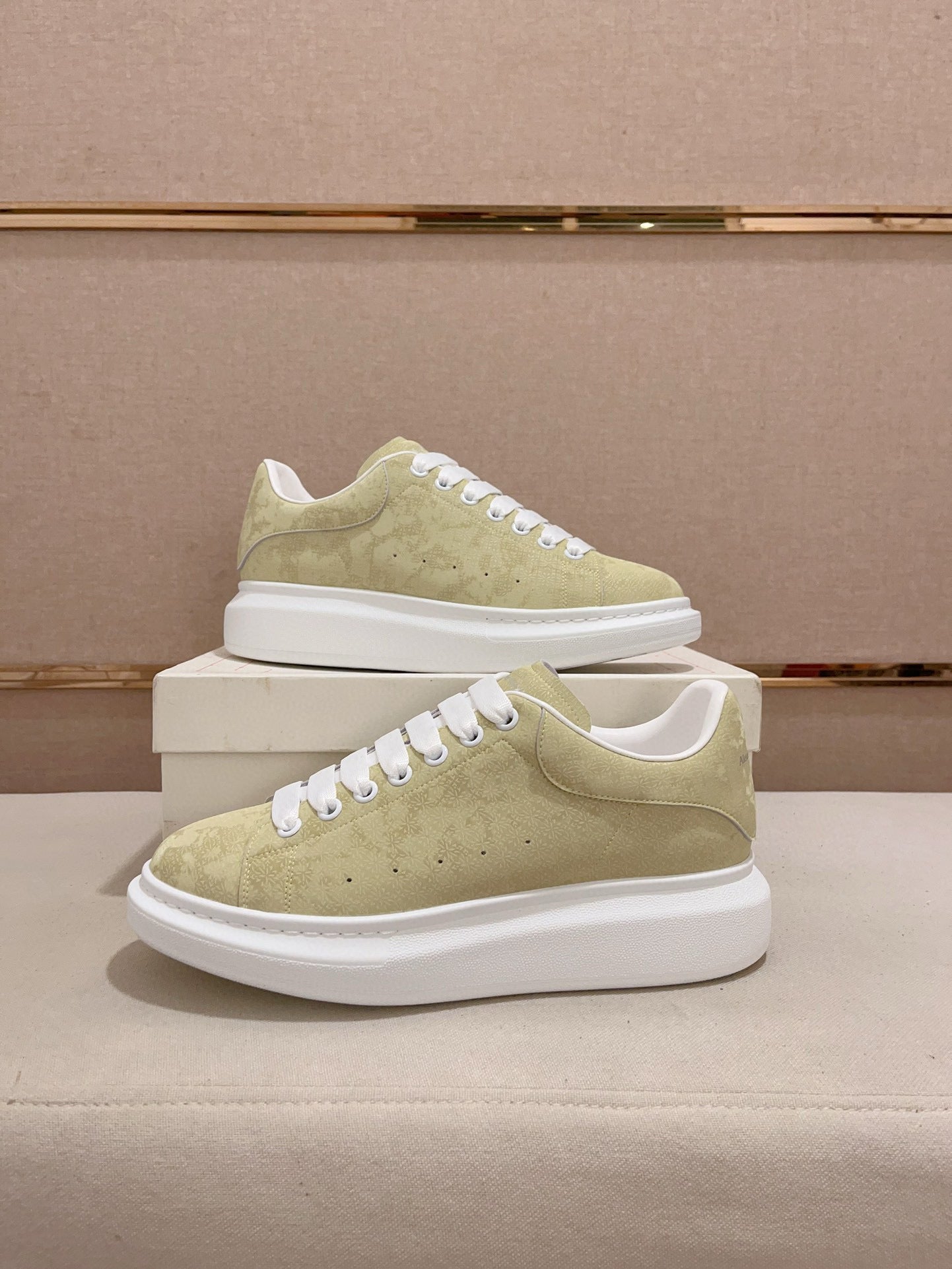 LuxluxHouse Best Quality Shoes Alexander McQueen