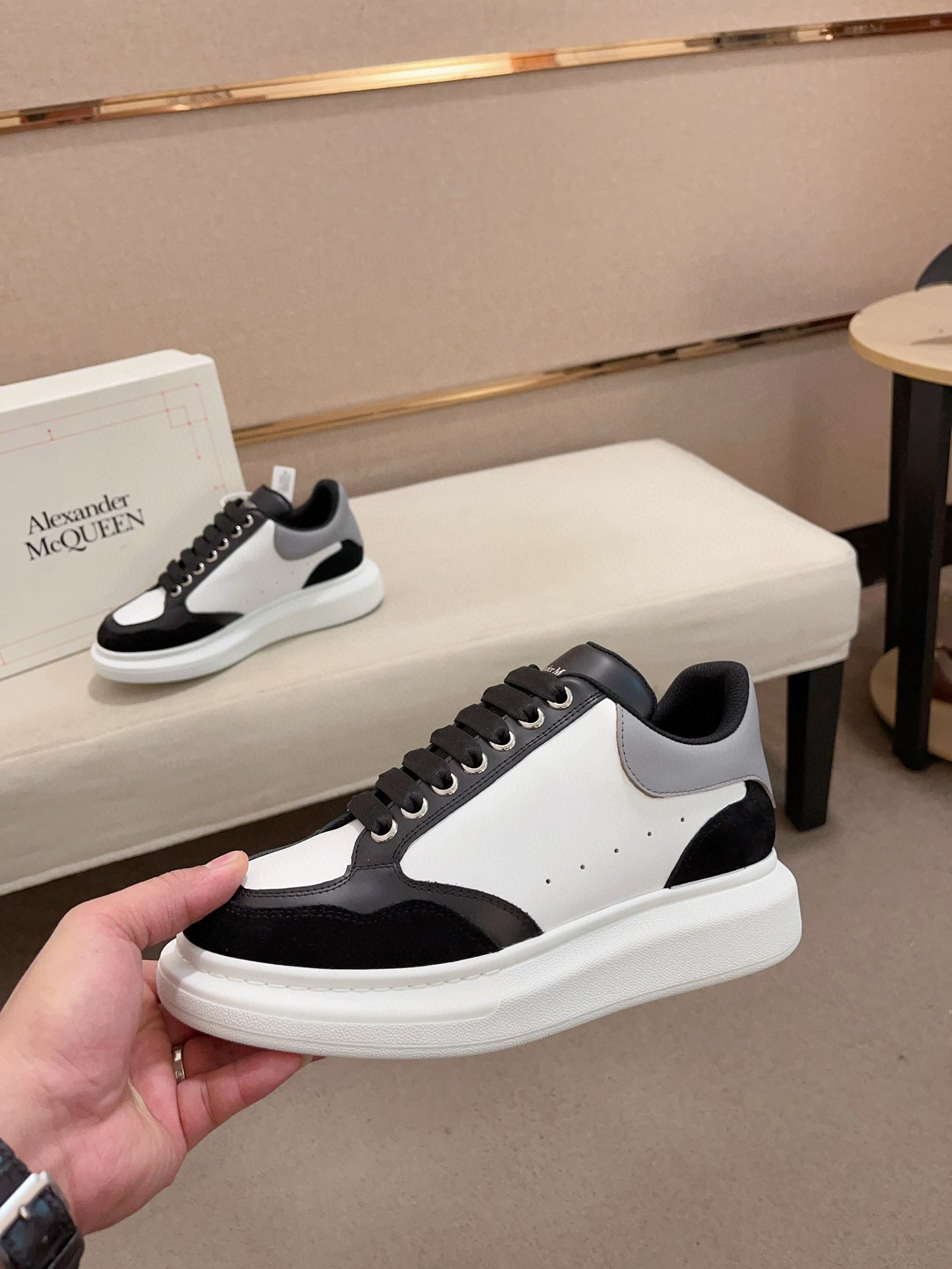 LuxluxHouse Best Quality Shoes Alexander McQueen