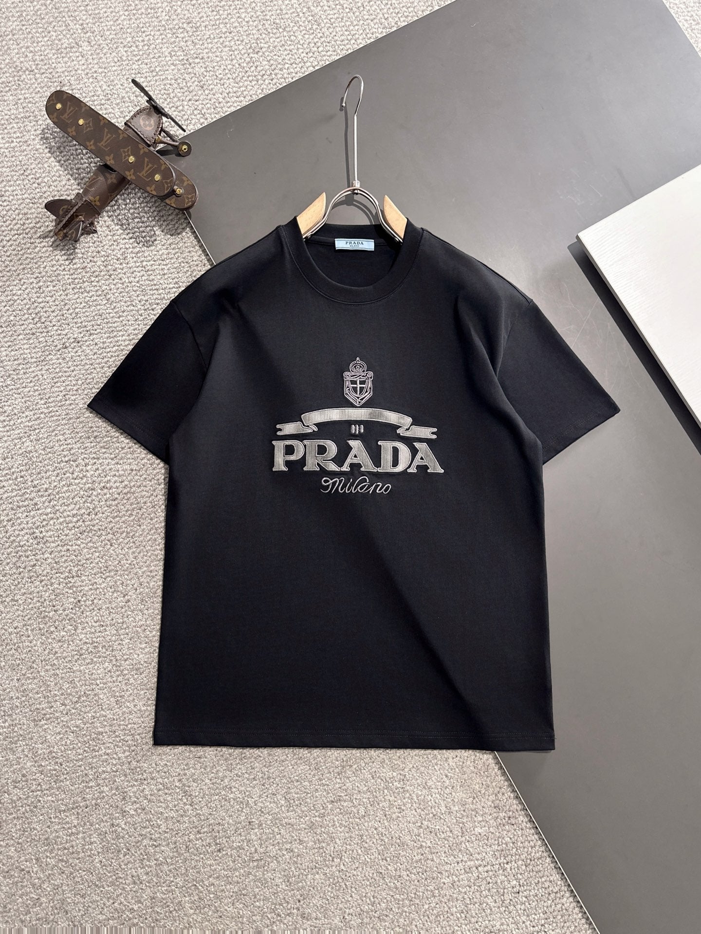 LuxluxHouse Best Quality Clothes T-shirt Prada