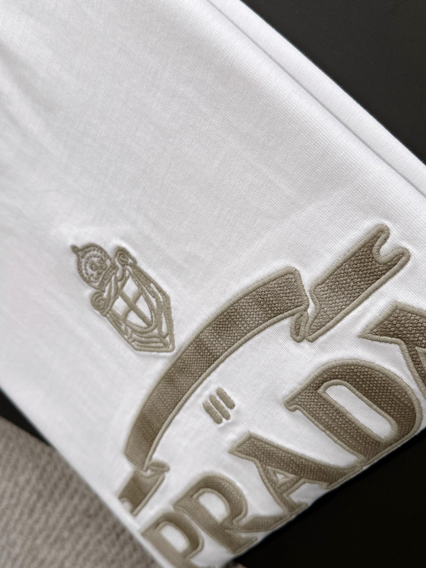 LuxluxHouse Best Quality Clothes T-shirt Prada