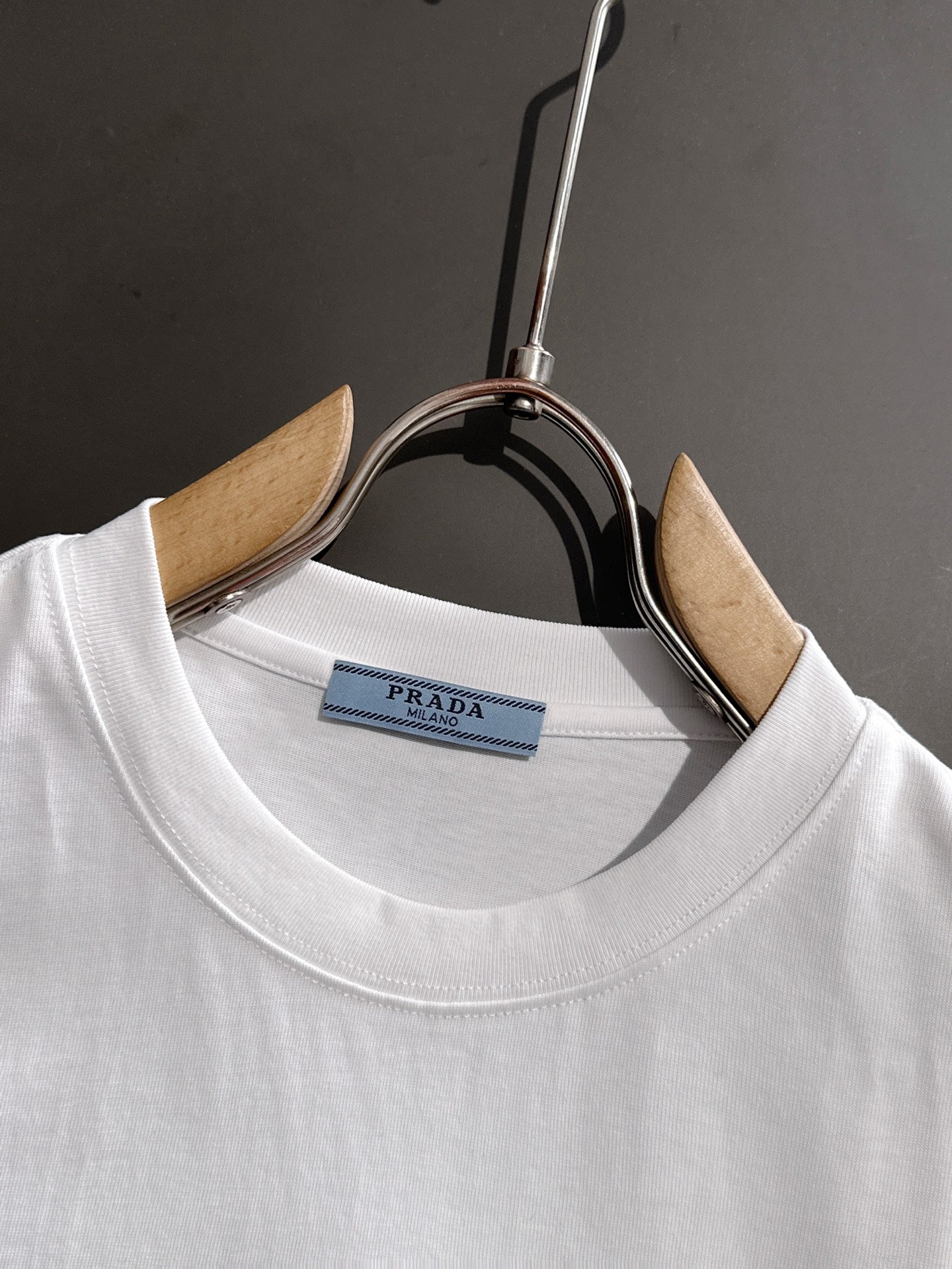 LuxluxHouse Best Quality Clothes T-shirt Prada