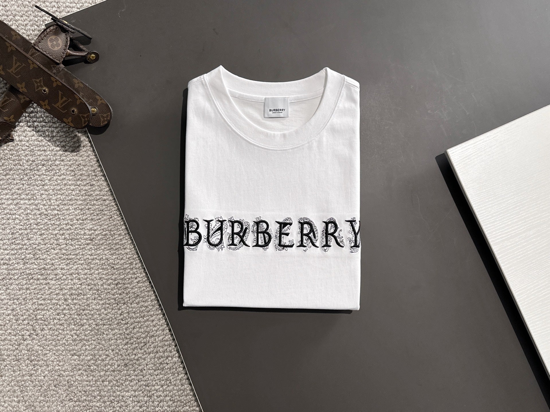 LuxluxHouse Best Quality Clothes Burberry T-shirt