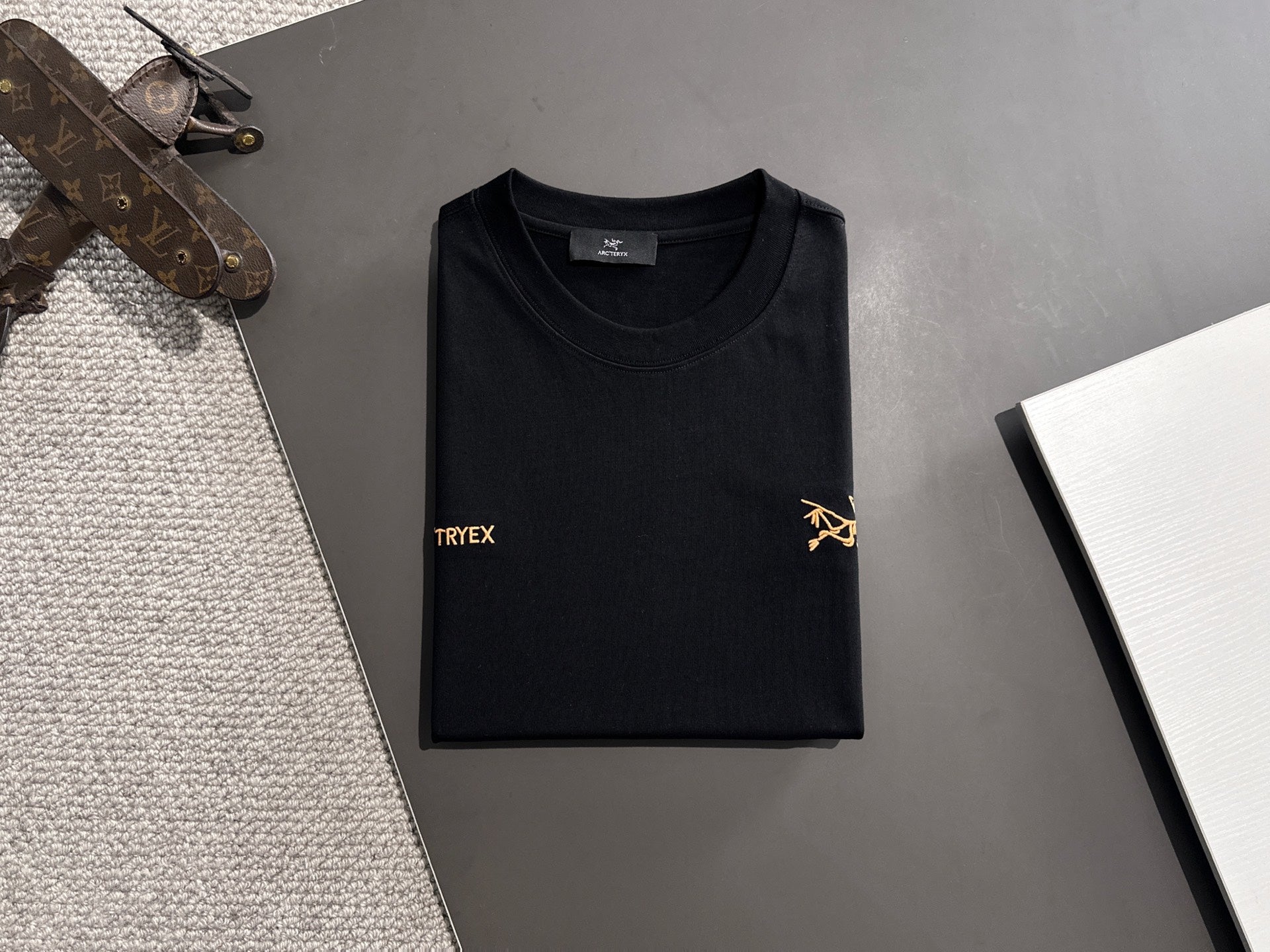 LuxluxHouse Best Quality Clothes T-shirt Arcteryx