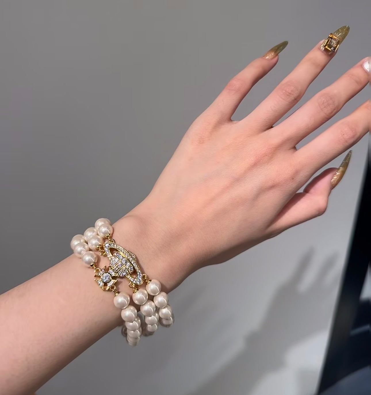 LuxluxHouse Best Quality Accessories Earrings Bracelet  Vivienne Westwood Necklace