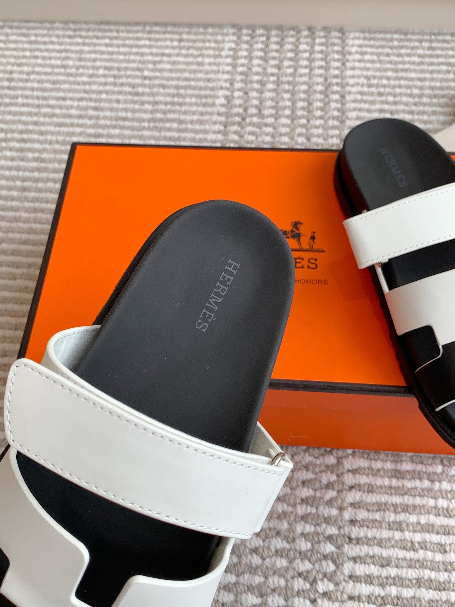 LuxluxHouse Best Quality Women Shoes Hermes