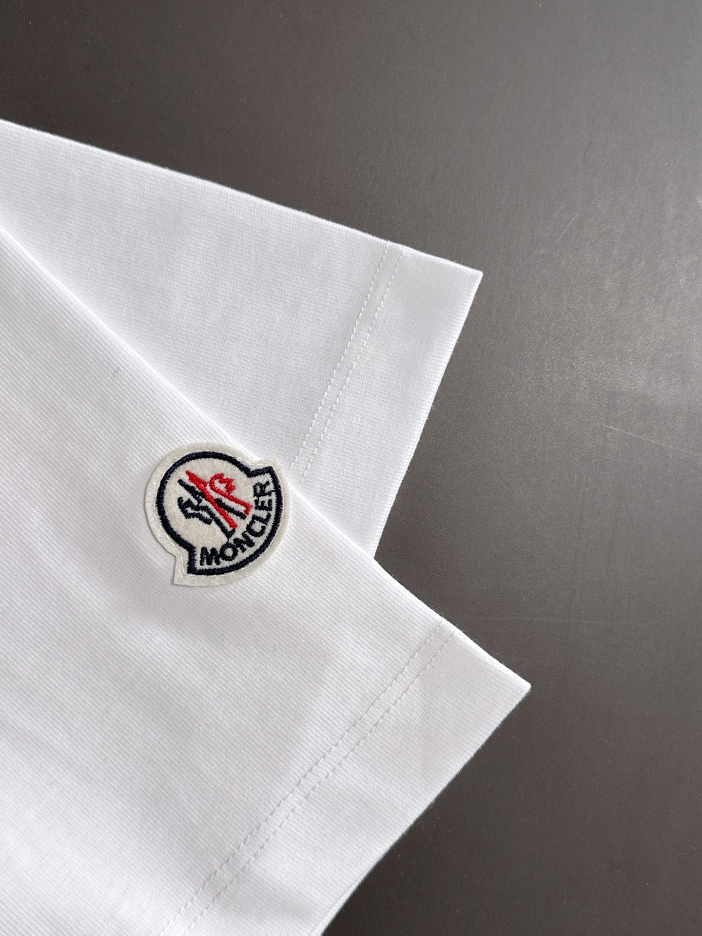 LuxluxHouse Best Quality Clothes T-shirt Moncler