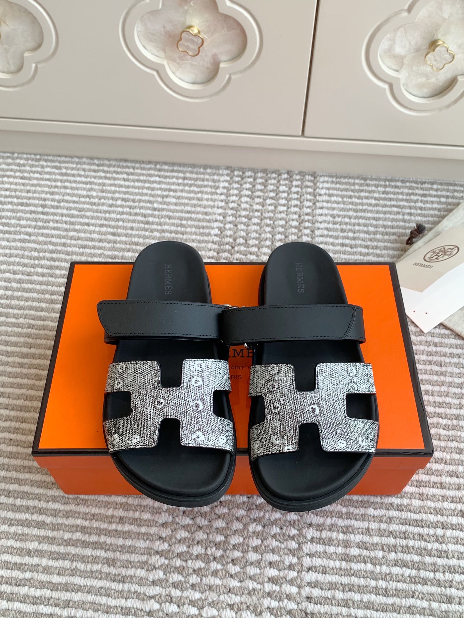 LuxluxHouse Best Quality Women Shoes Hermes