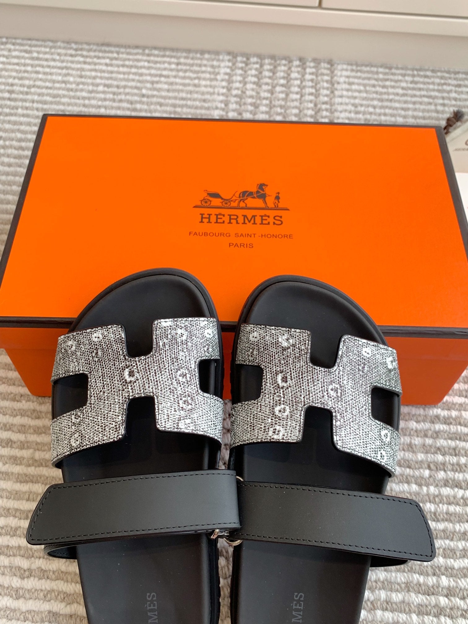 LuxluxHouse Best Quality Women Shoes Hermes