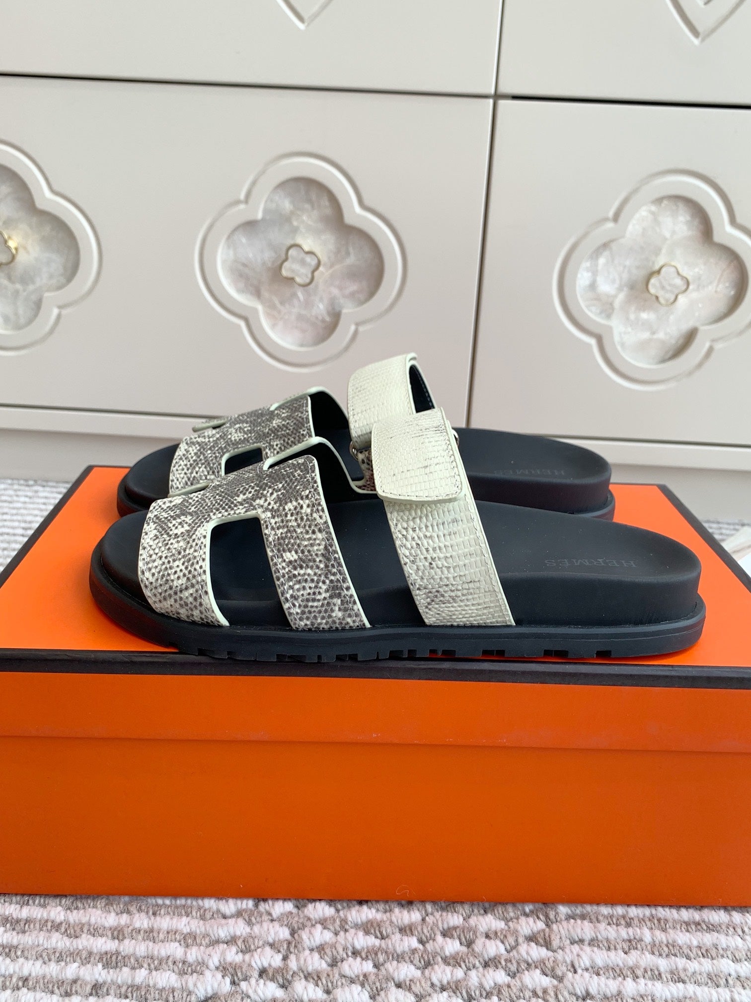 LuxluxHouse Best Quality Women Shoes Hermes
