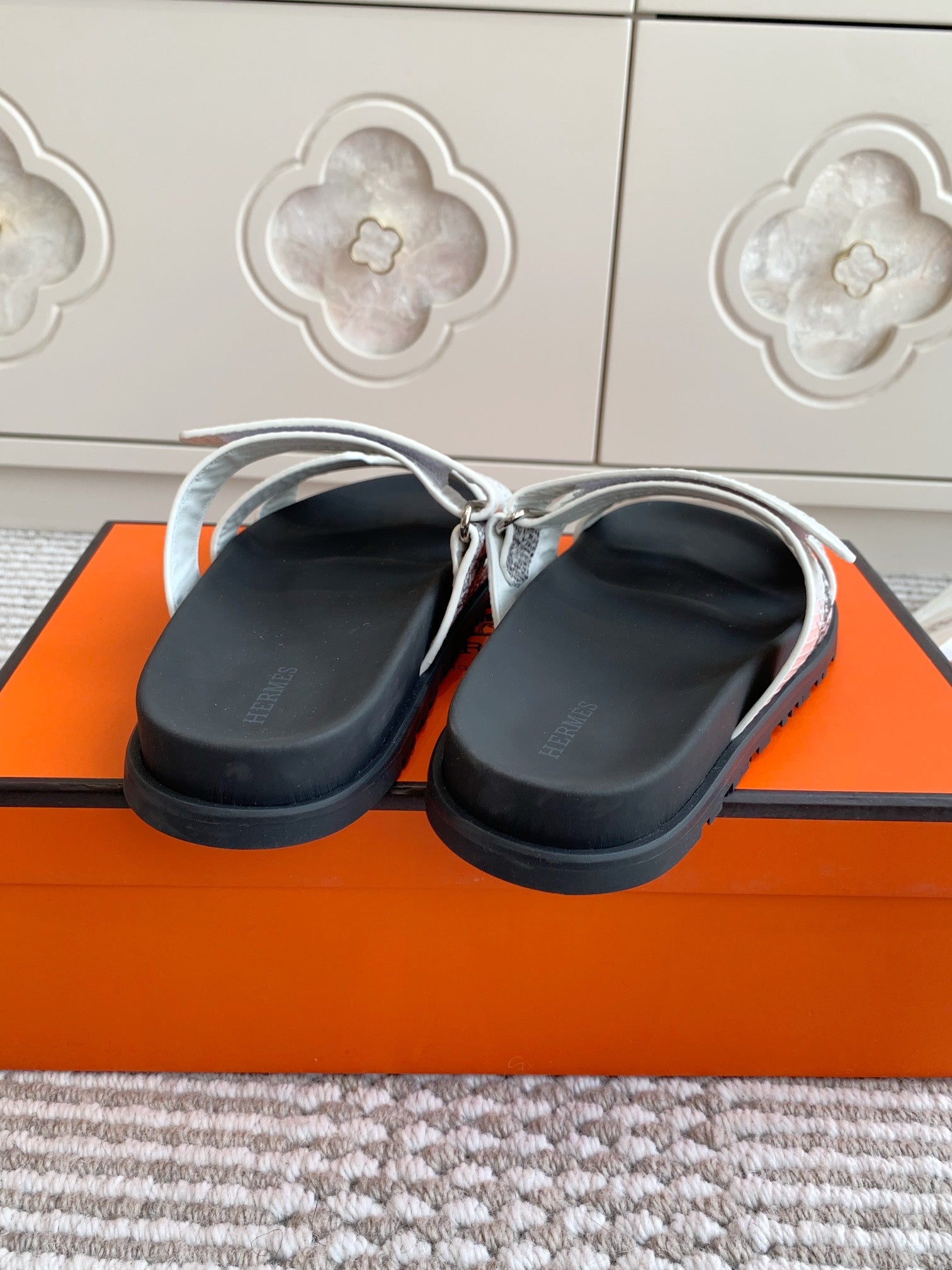 LuxluxHouse Best Quality Women Shoes Hermes