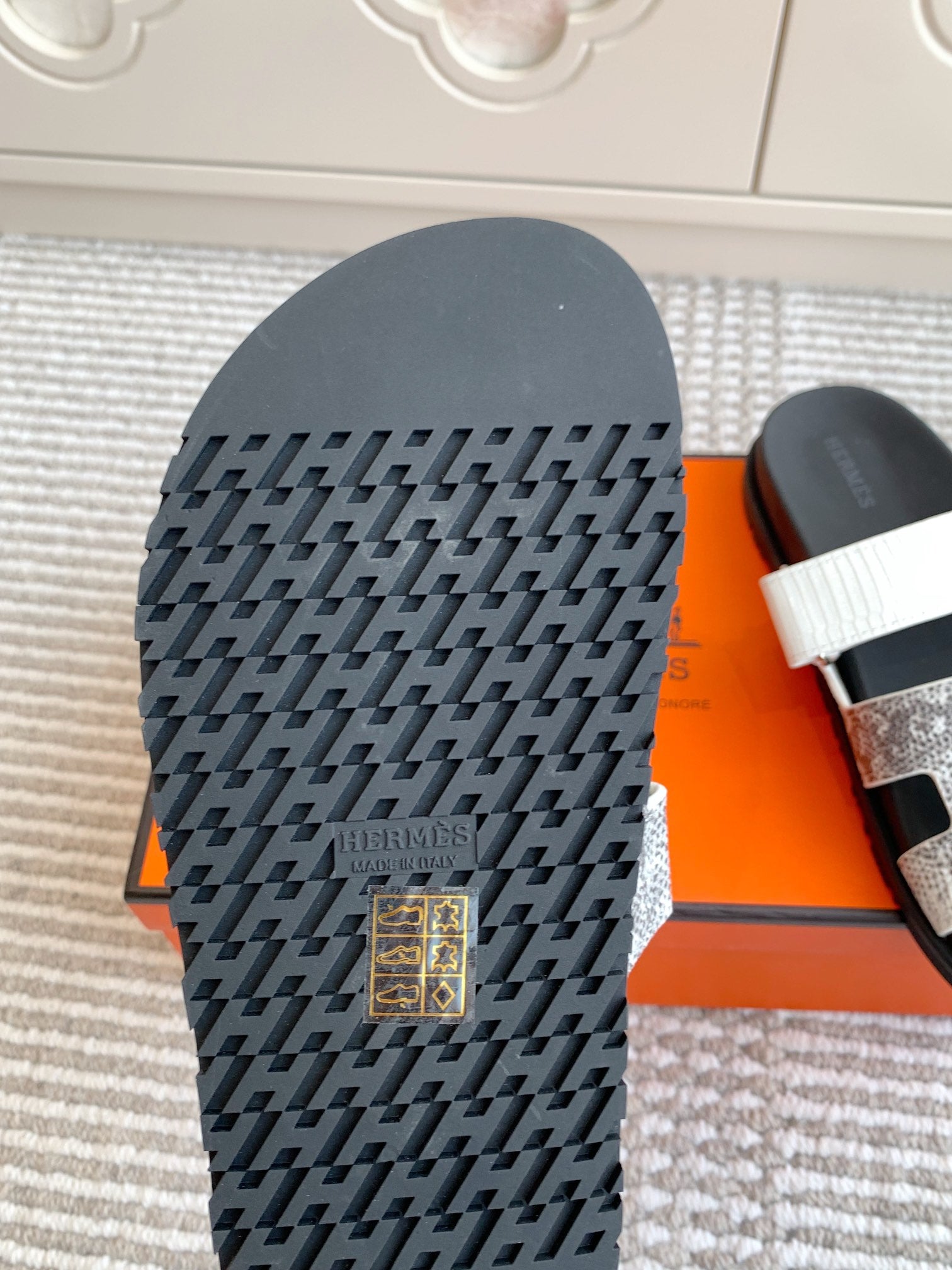 LuxluxHouse Best Quality Women Shoes Hermes