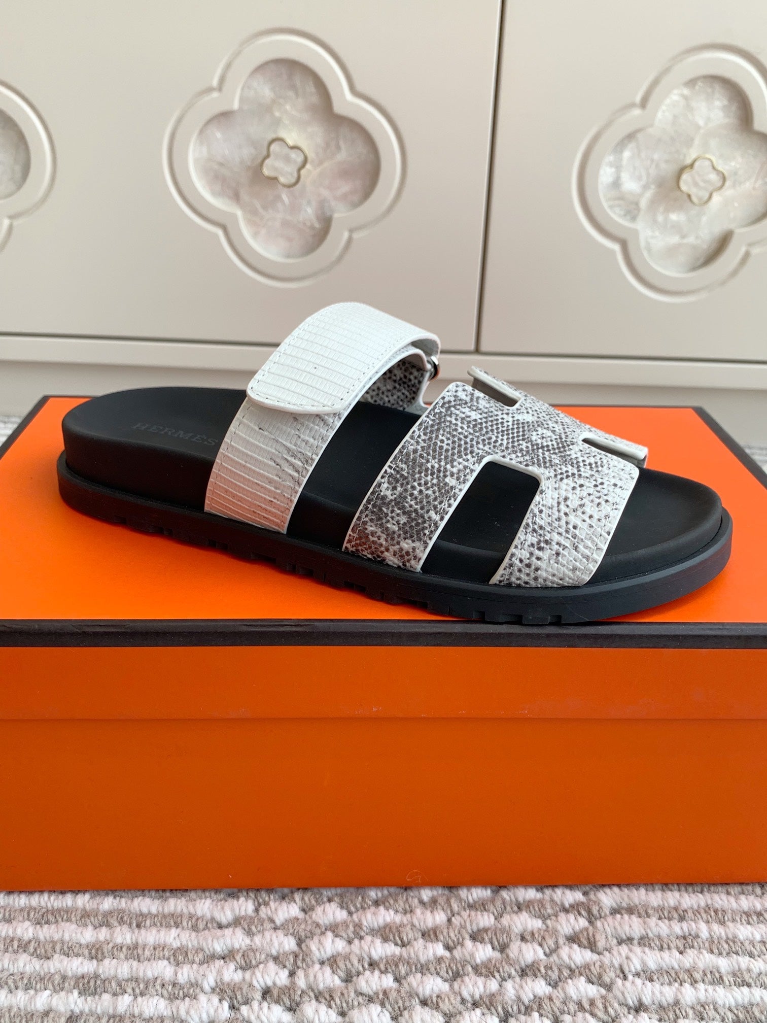 LuxluxHouse Best Quality Women Shoes Hermes